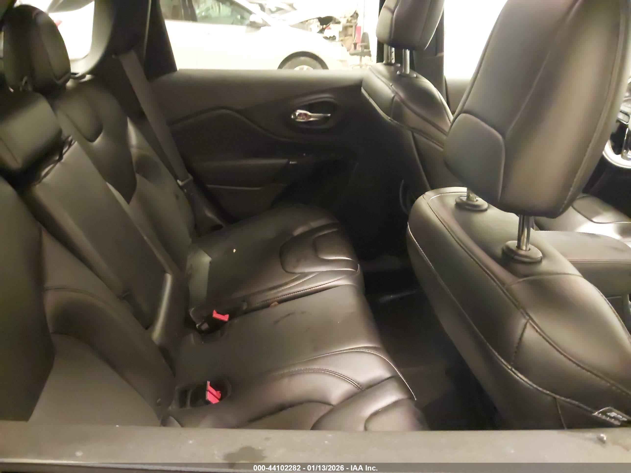 JEEP CHEROKEE image 8