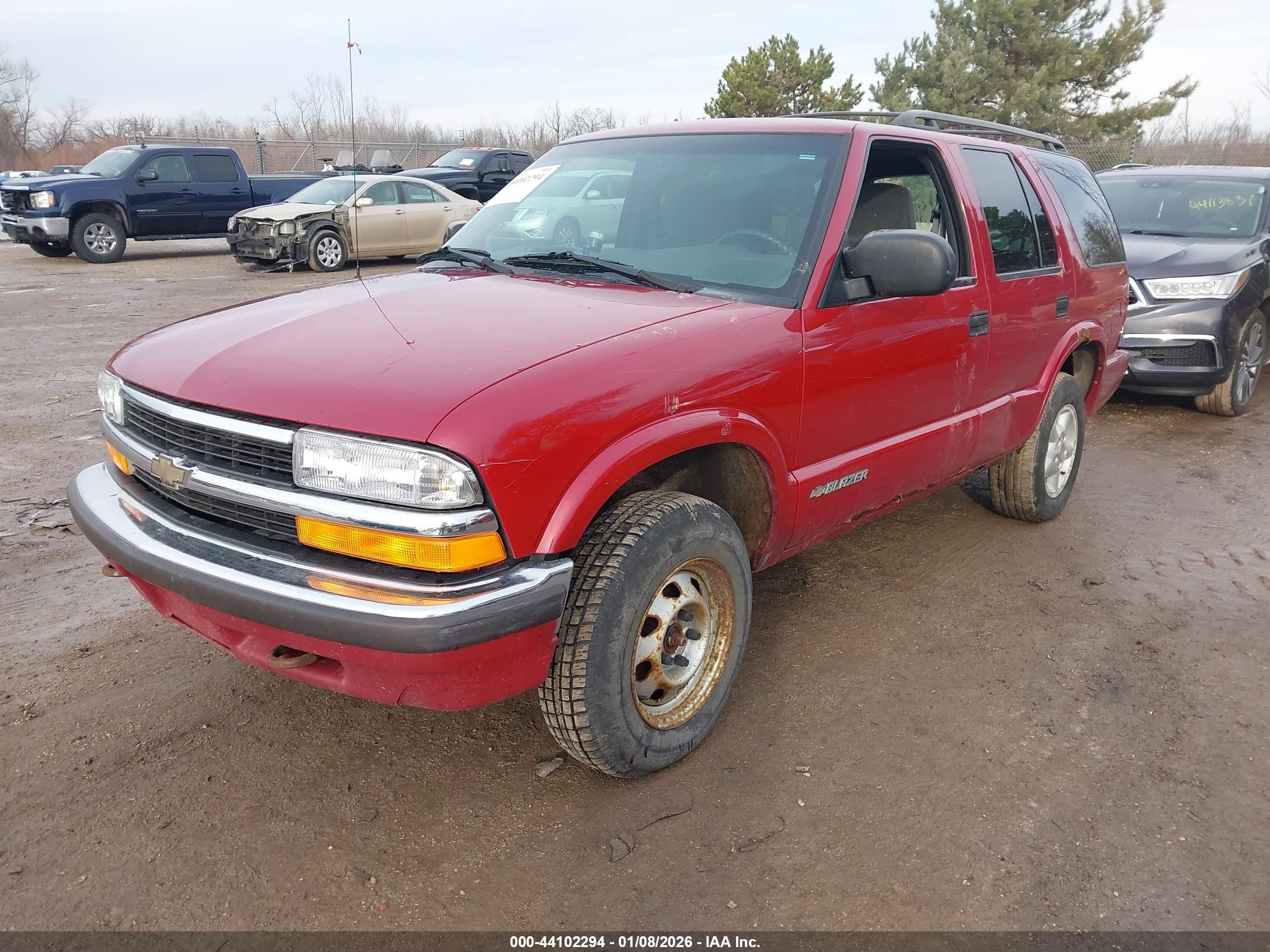 CHEVROLET BLAZER image 2