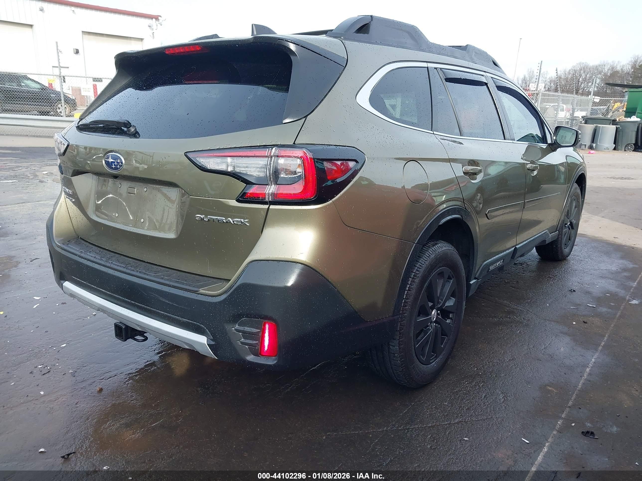 SUBARU OUTBACK image 4