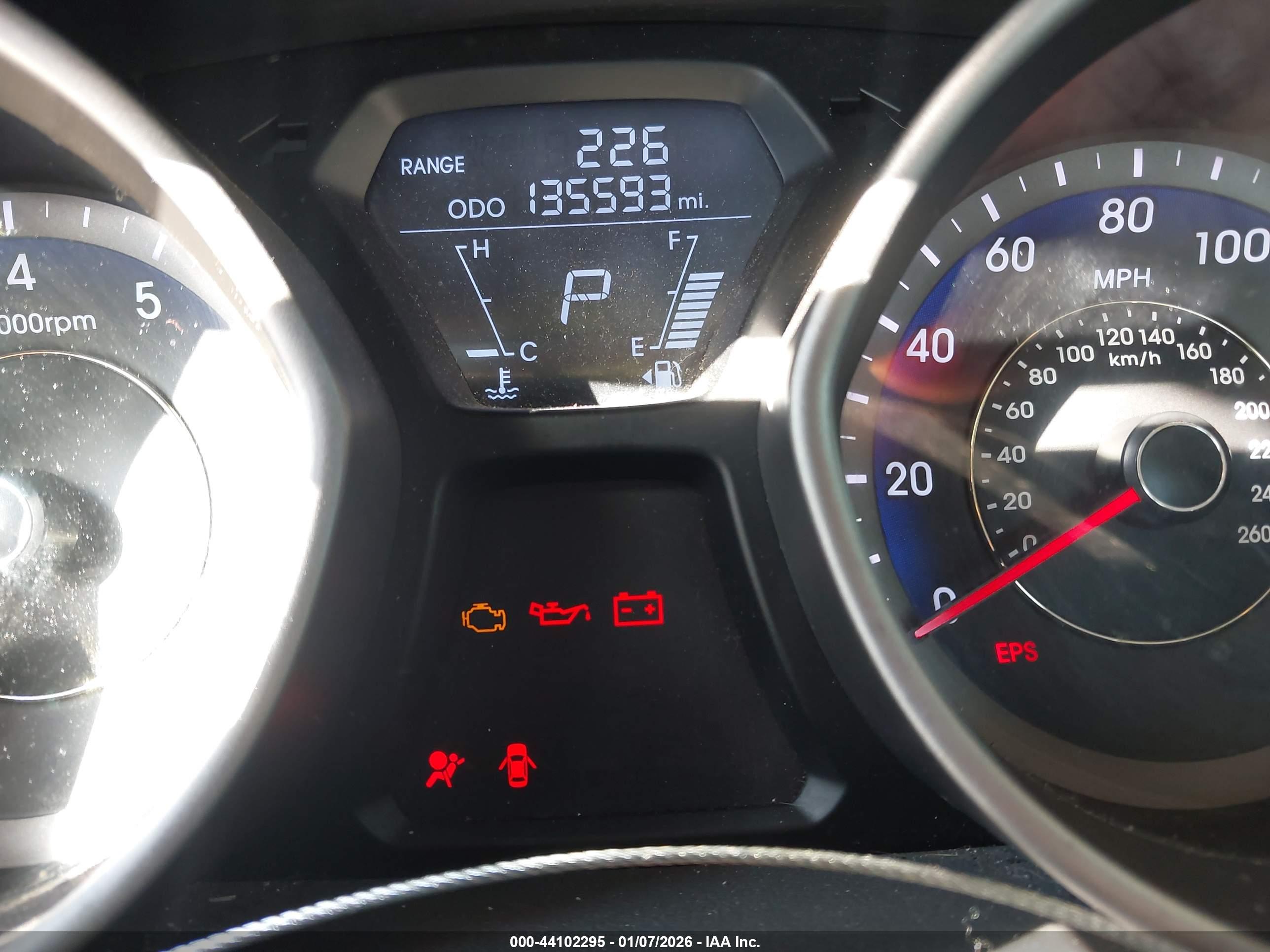 HYUNDAI ELANTRA image 7