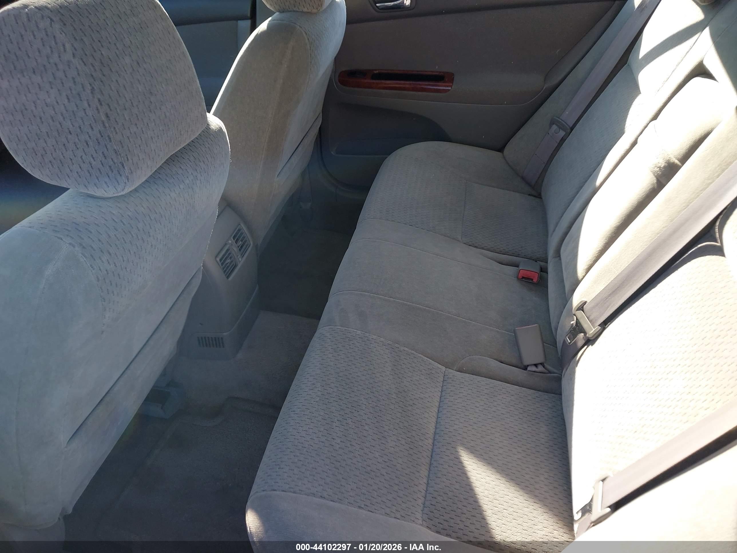 TOYOTA CAMRY image 8