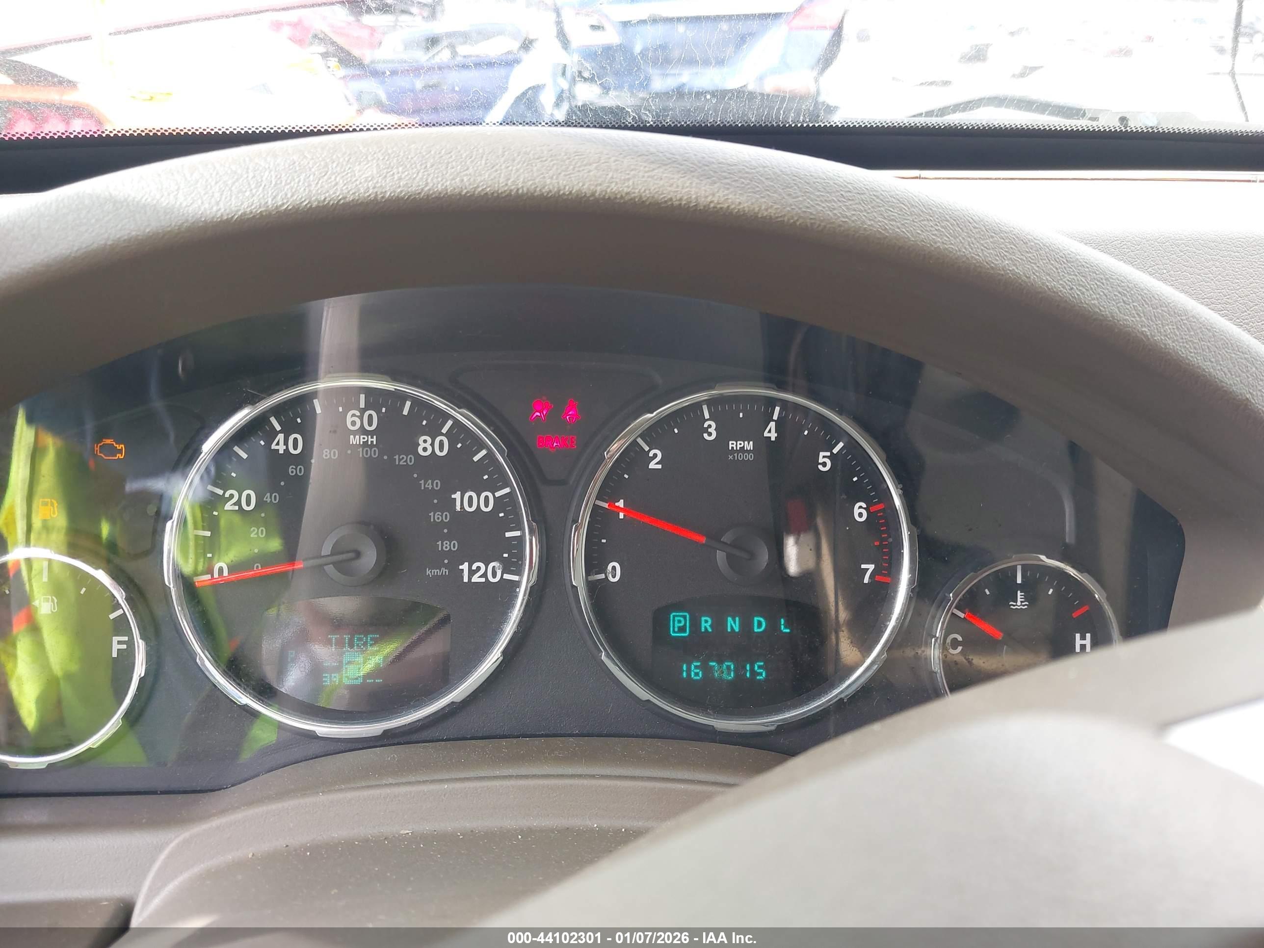 JEEP LIBERTY image 7
