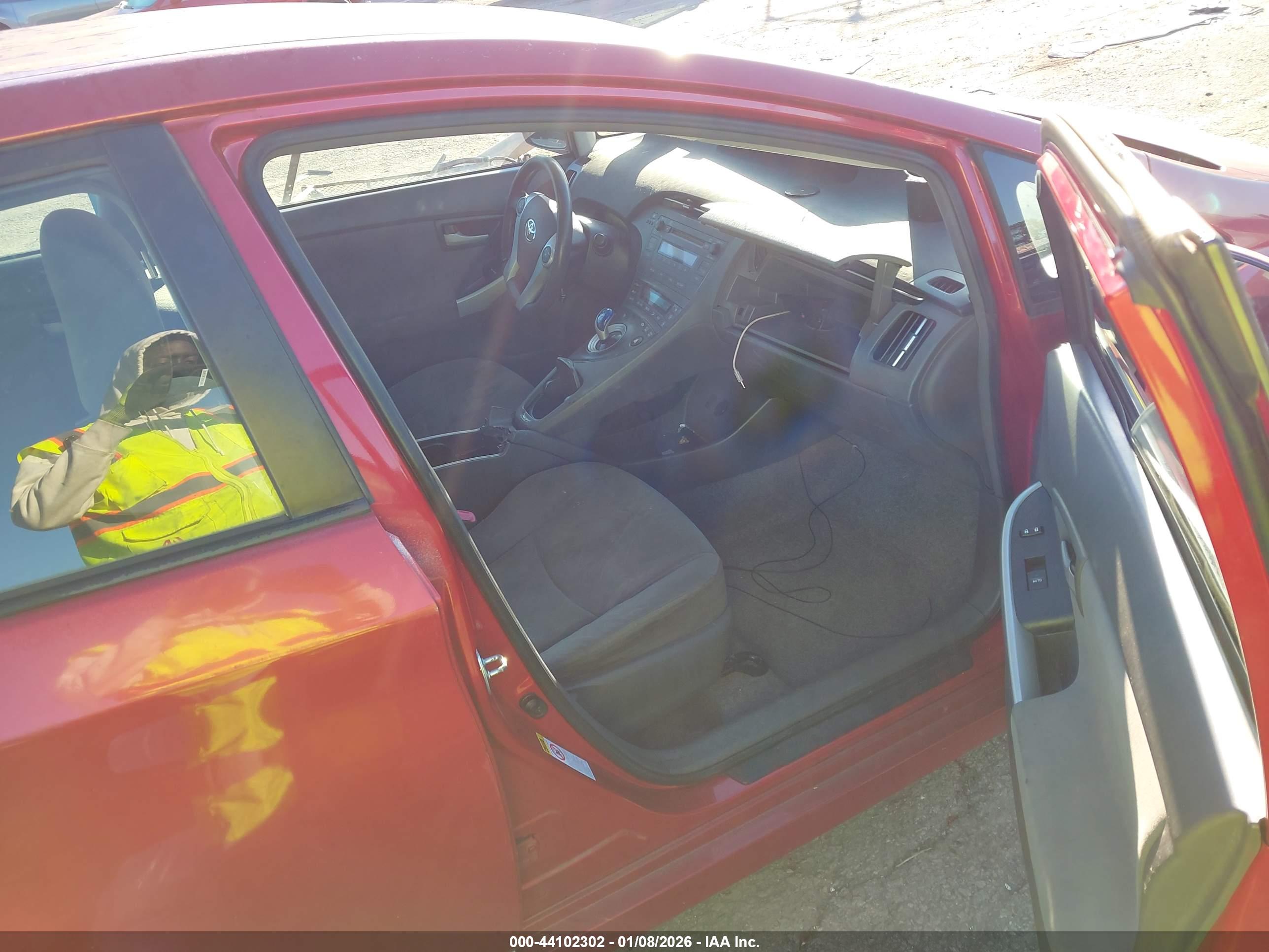 TOYOTA PRIUS image 5