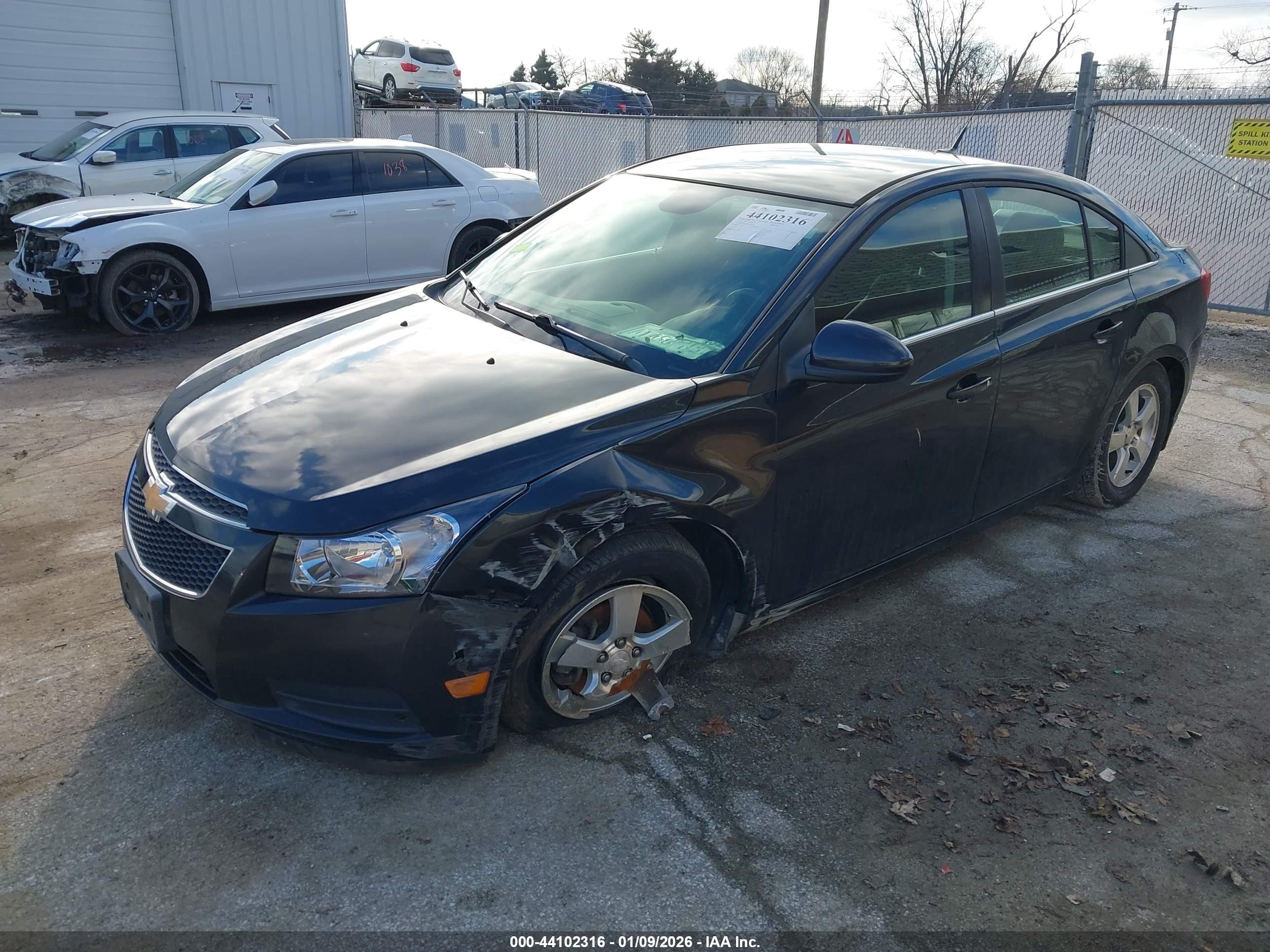 CHEVROLET CRUZE image 2