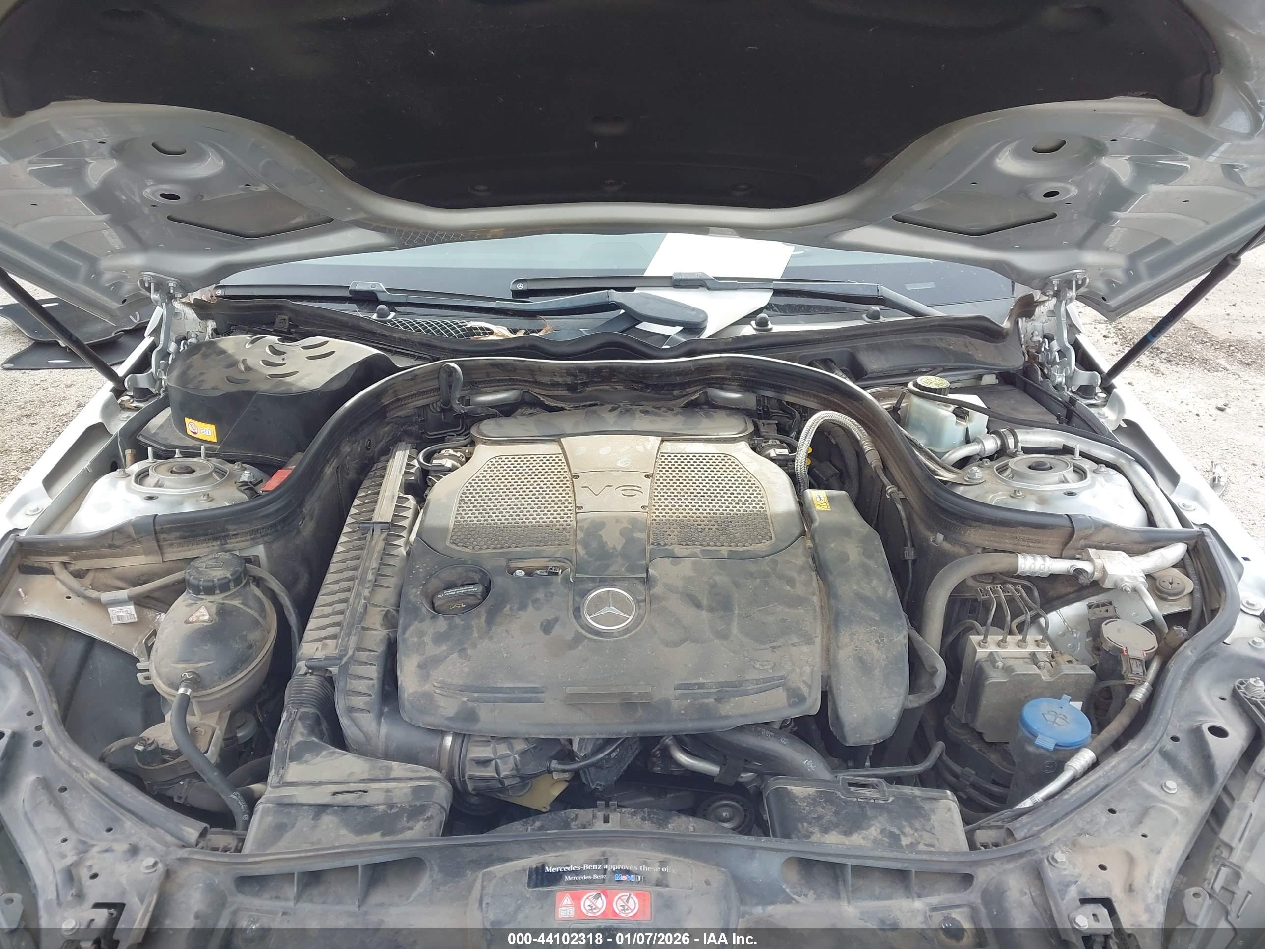 MERCEDES-BENZ E image 10