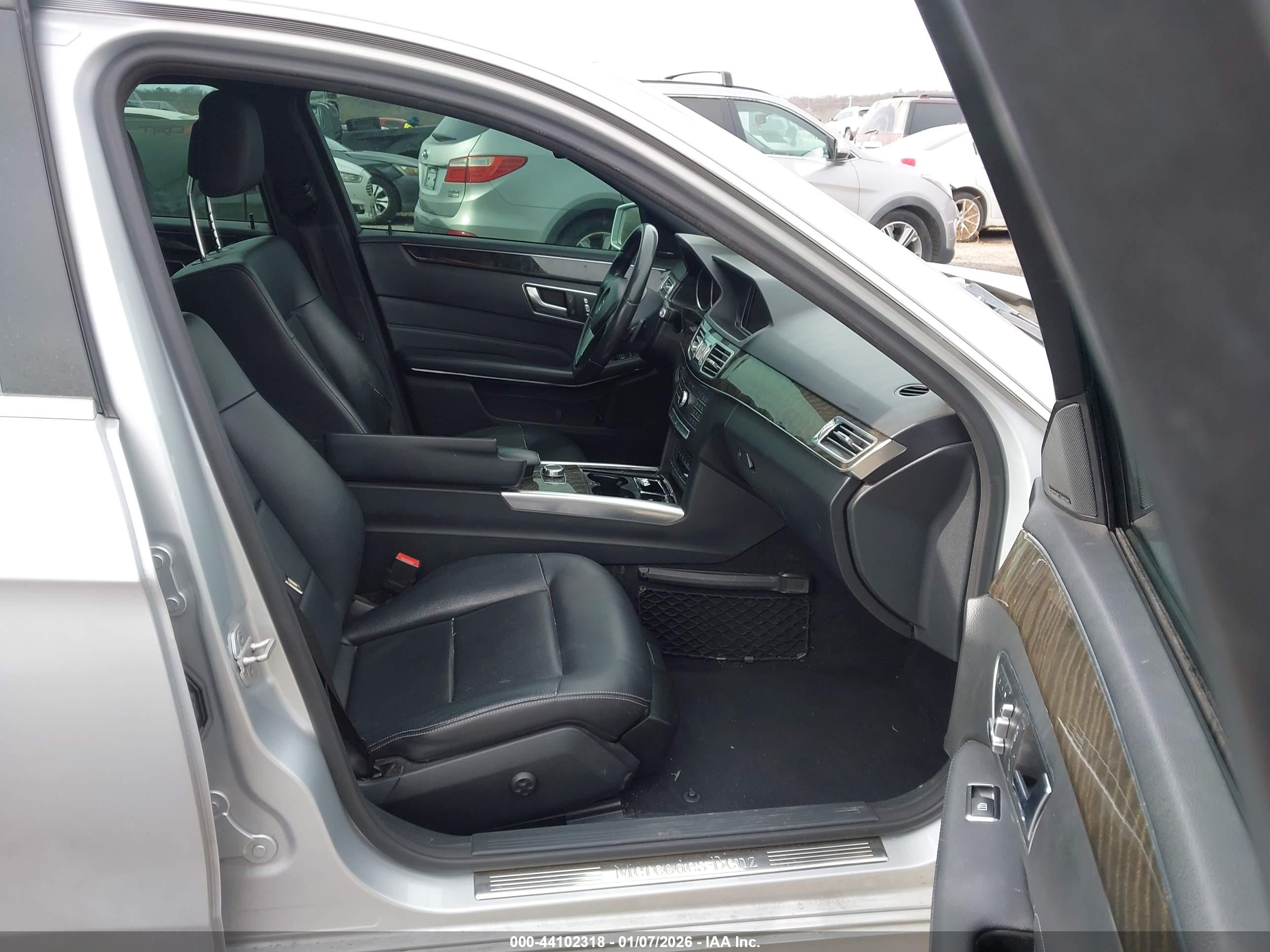 MERCEDES-BENZ E image 5