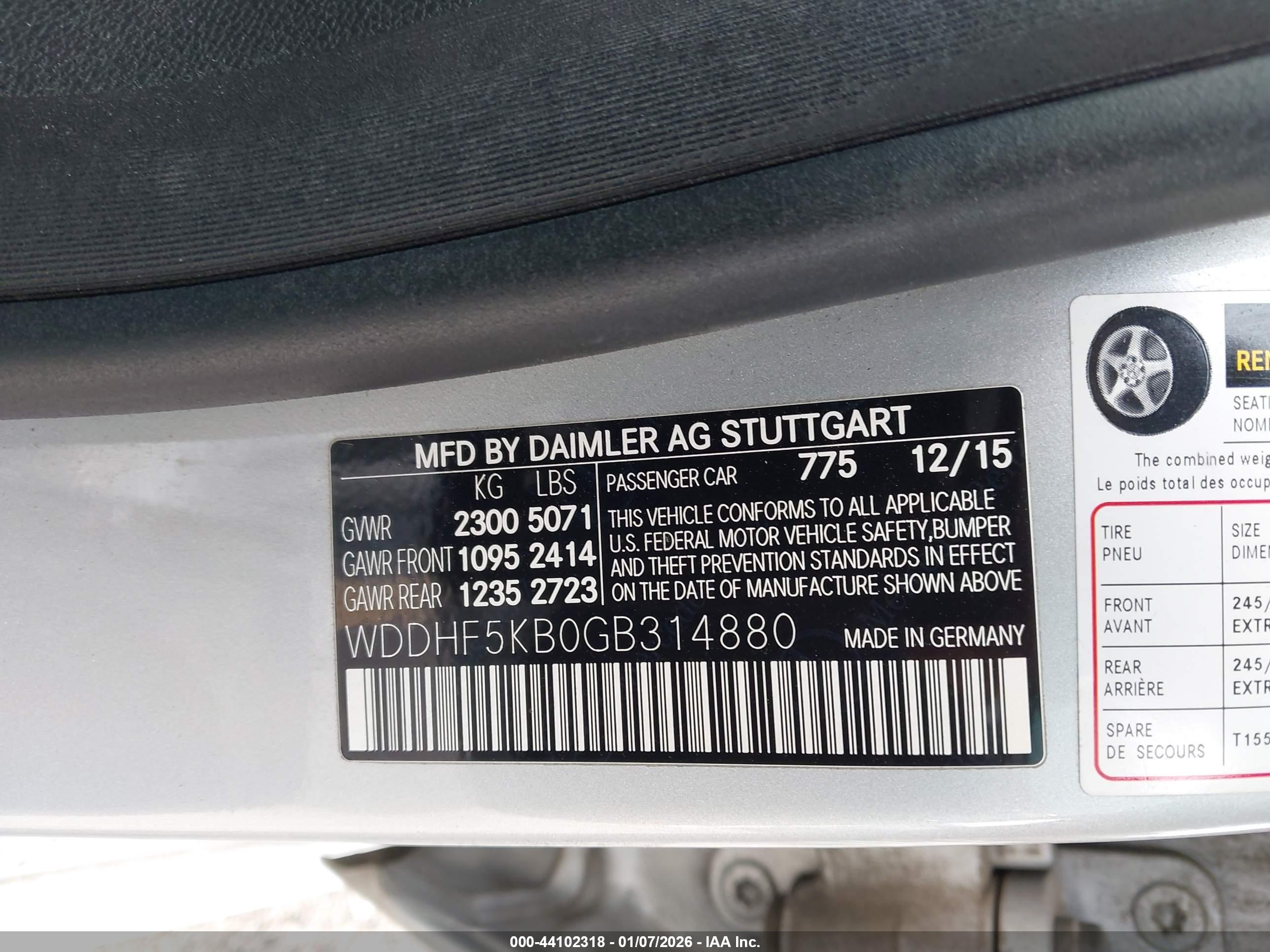MERCEDES-BENZ E image 9