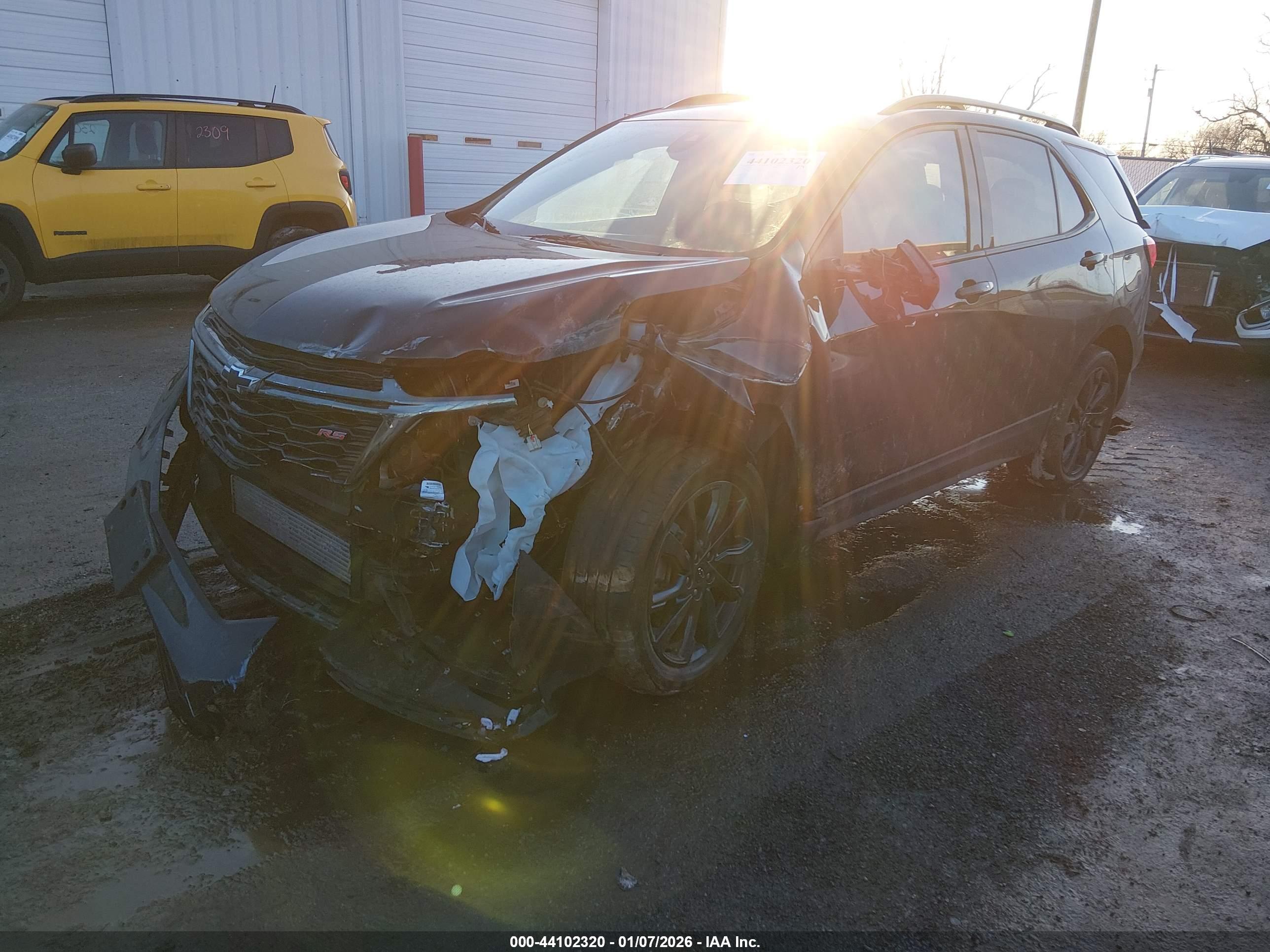 CHEVROLET EQUINOX image 2