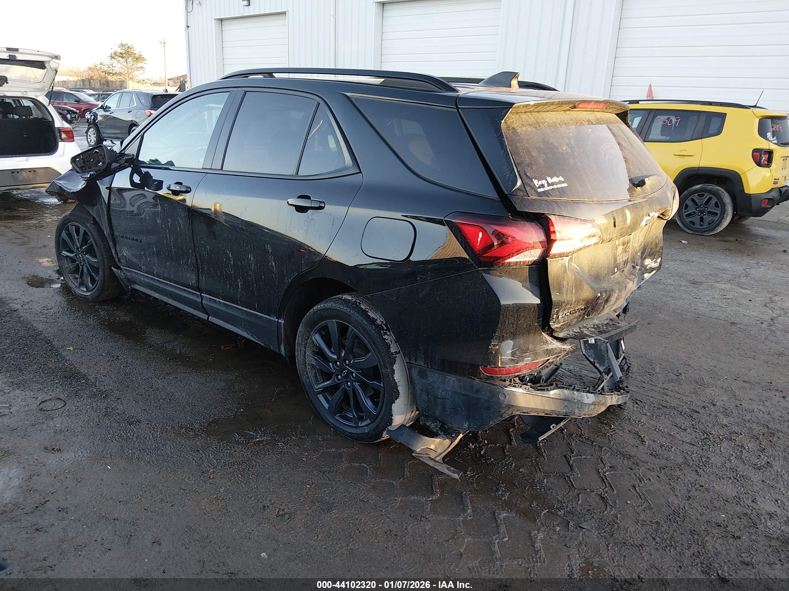 CHEVROLET EQUINOX image 3