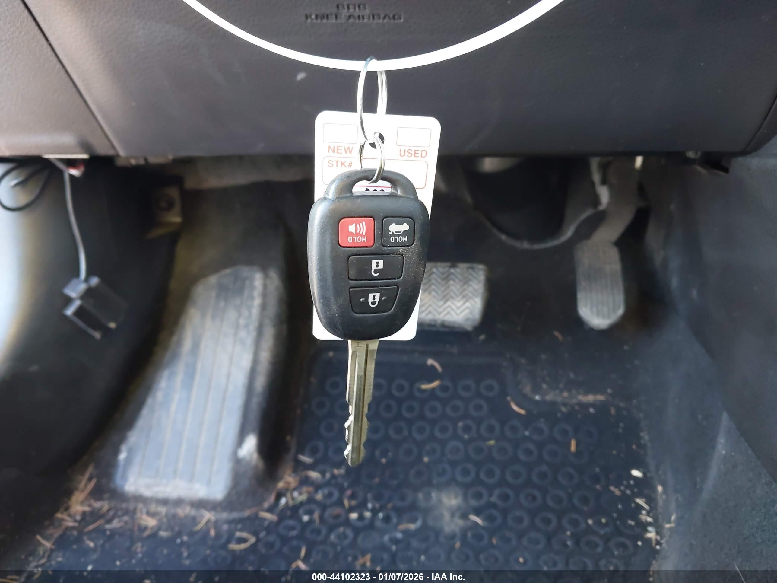 TOYOTA COROLLA image 11
