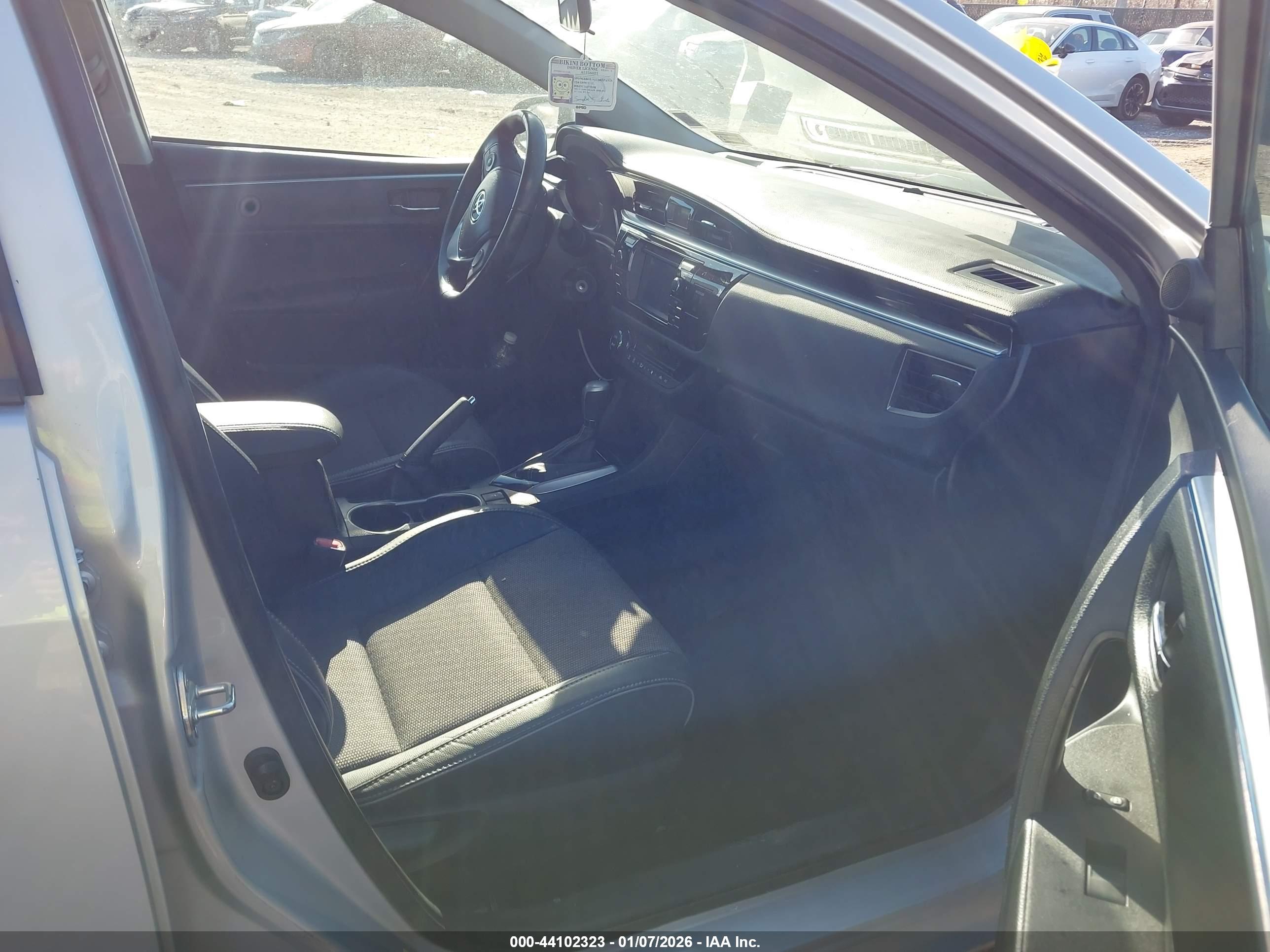 TOYOTA COROLLA image 5