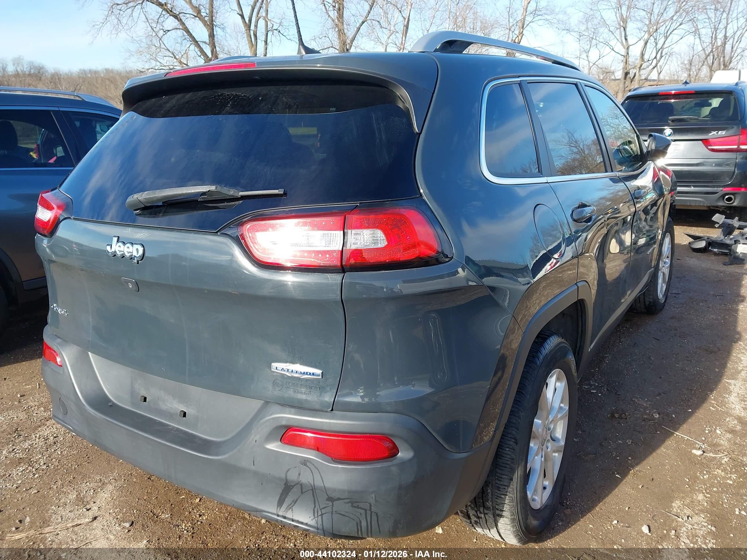 JEEP CHEROKEE image 4