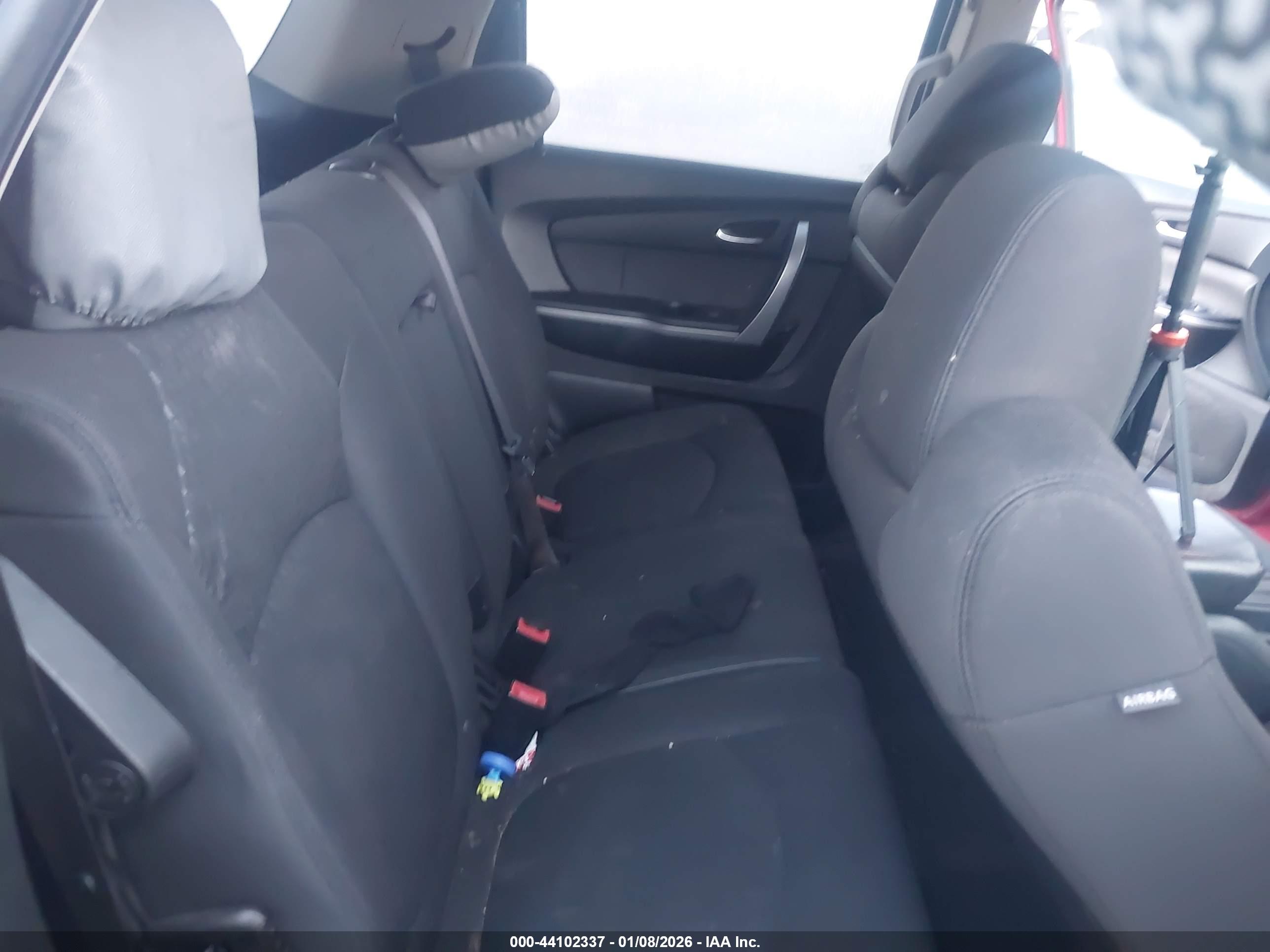 GMC ACADIA image 8