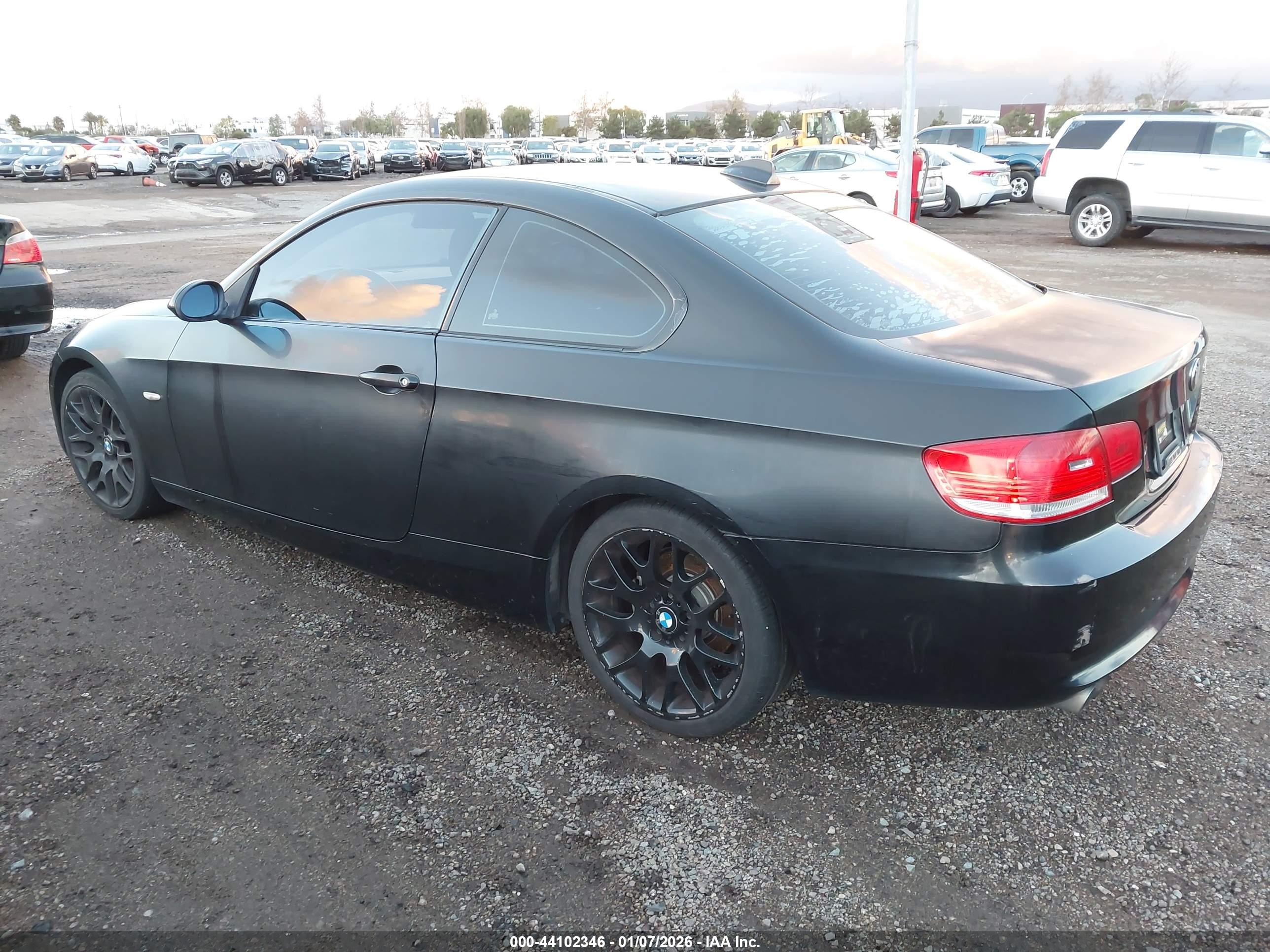 BMW 328I image 3