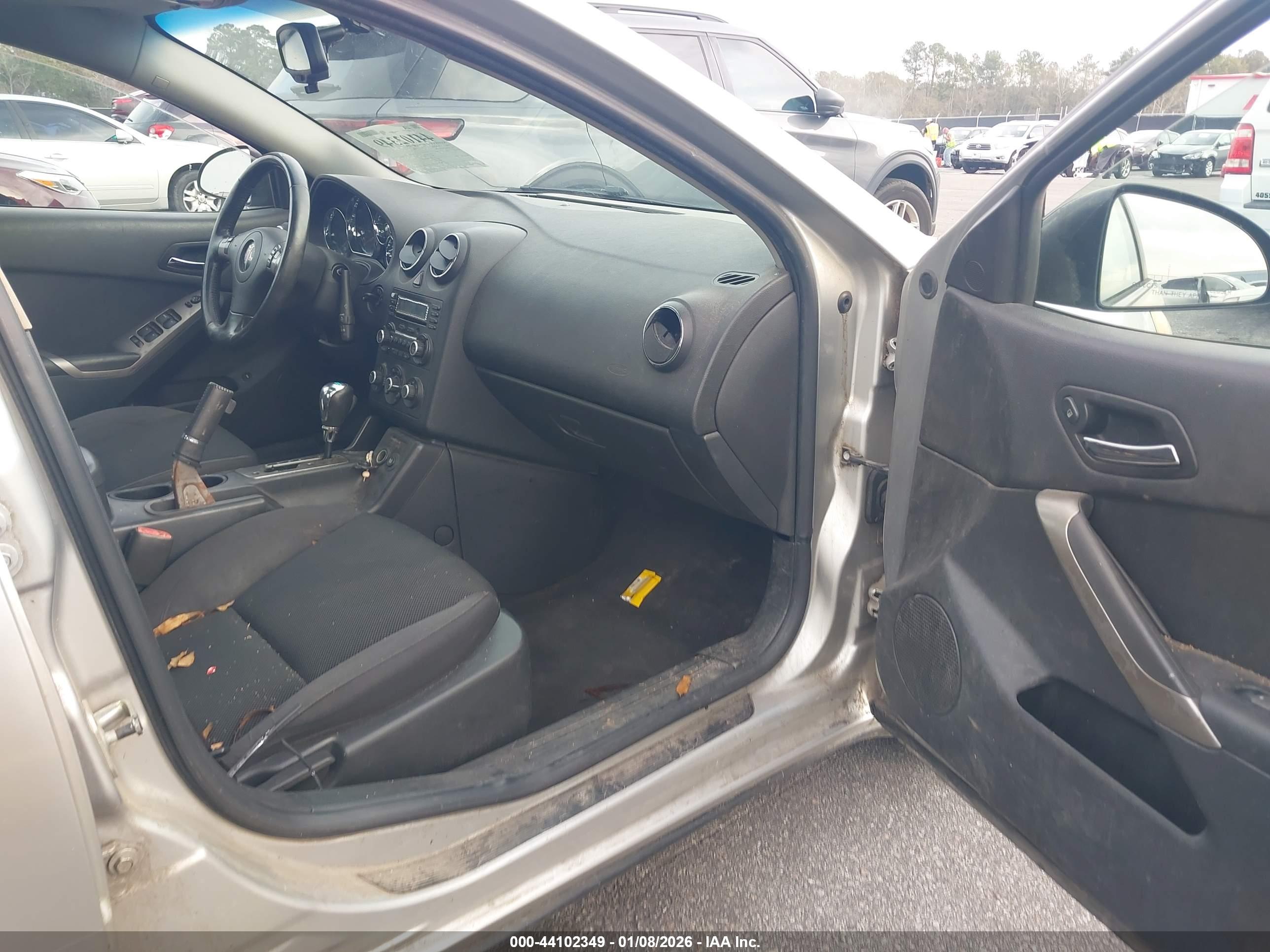PONTIAC G6 image 5