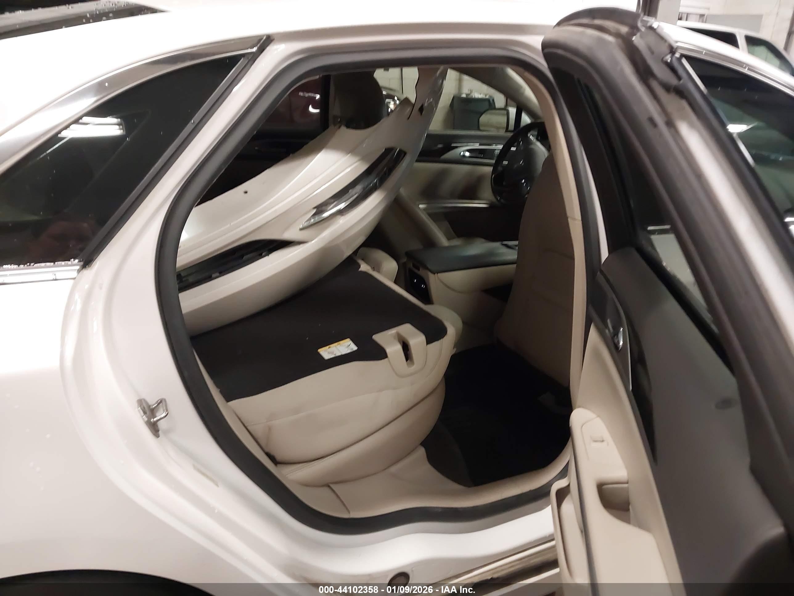 LINCOLN MKZ image 8
