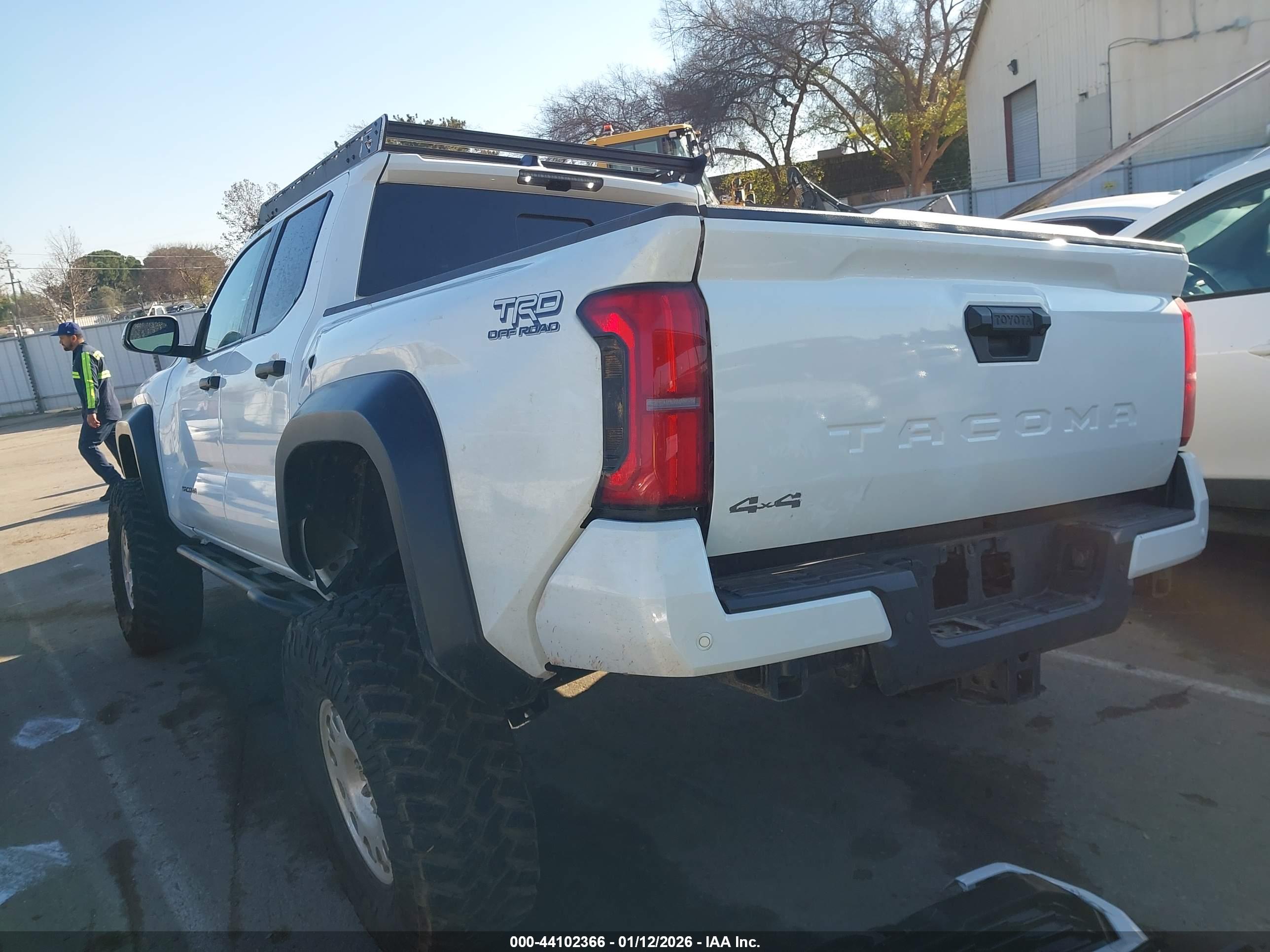 TOYOTA TACOMA image 3