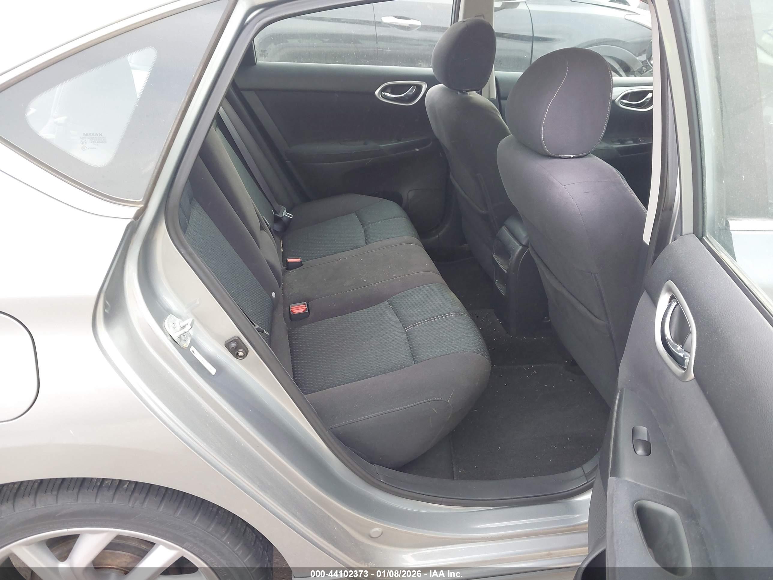 NISSAN SENTRA image 8