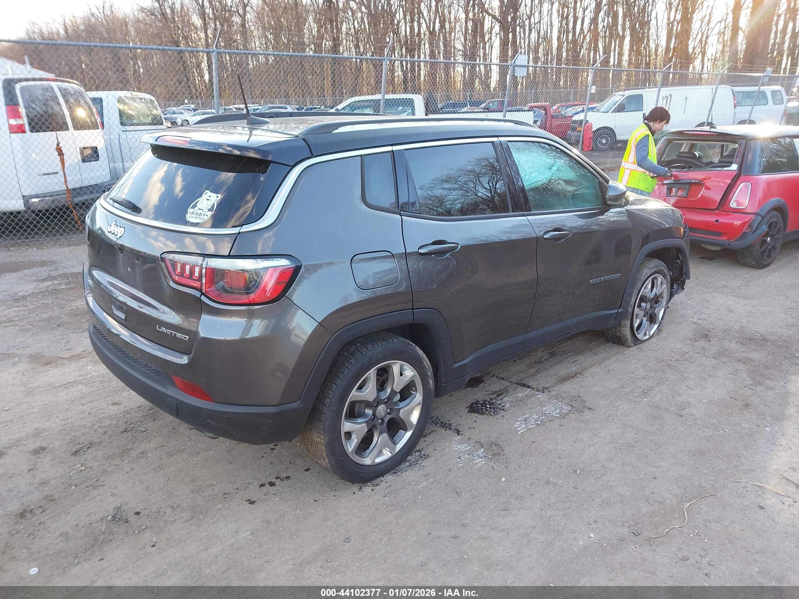 JEEP COMPASS image 4