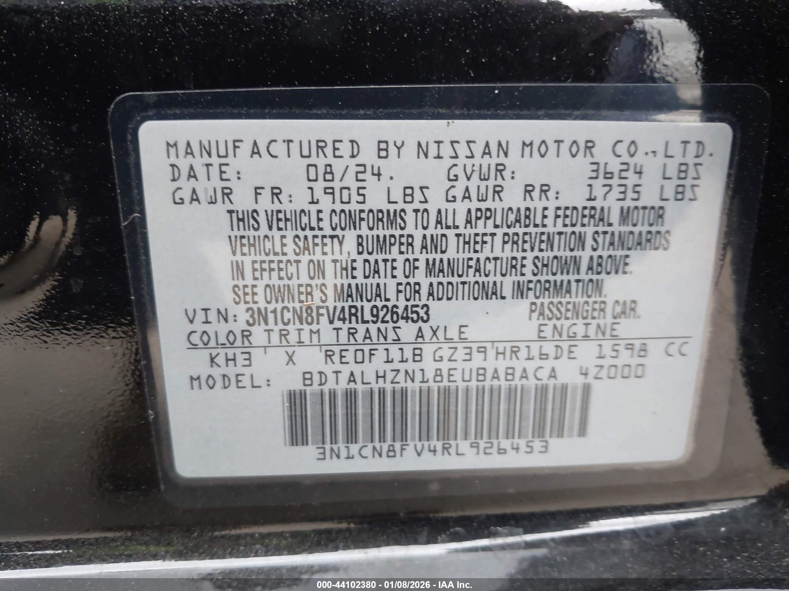 NISSAN VERSA image 9