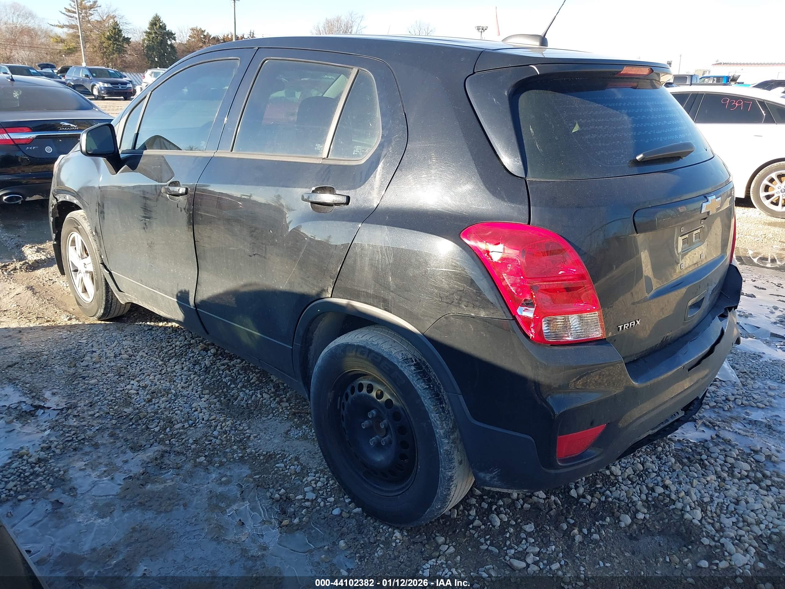 CHEVROLET TRAX image 3