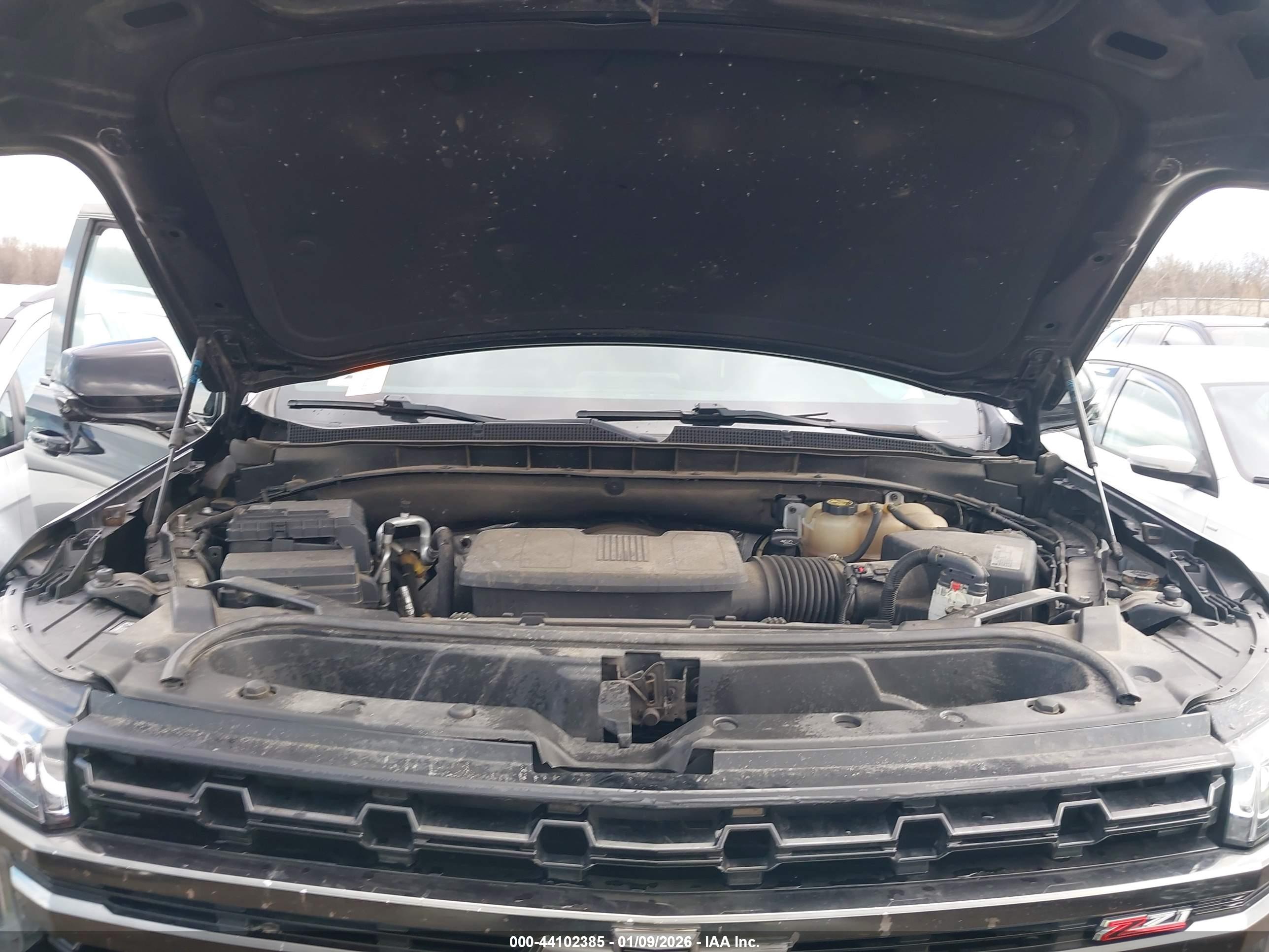 CHEVROLET TAHOE image 10