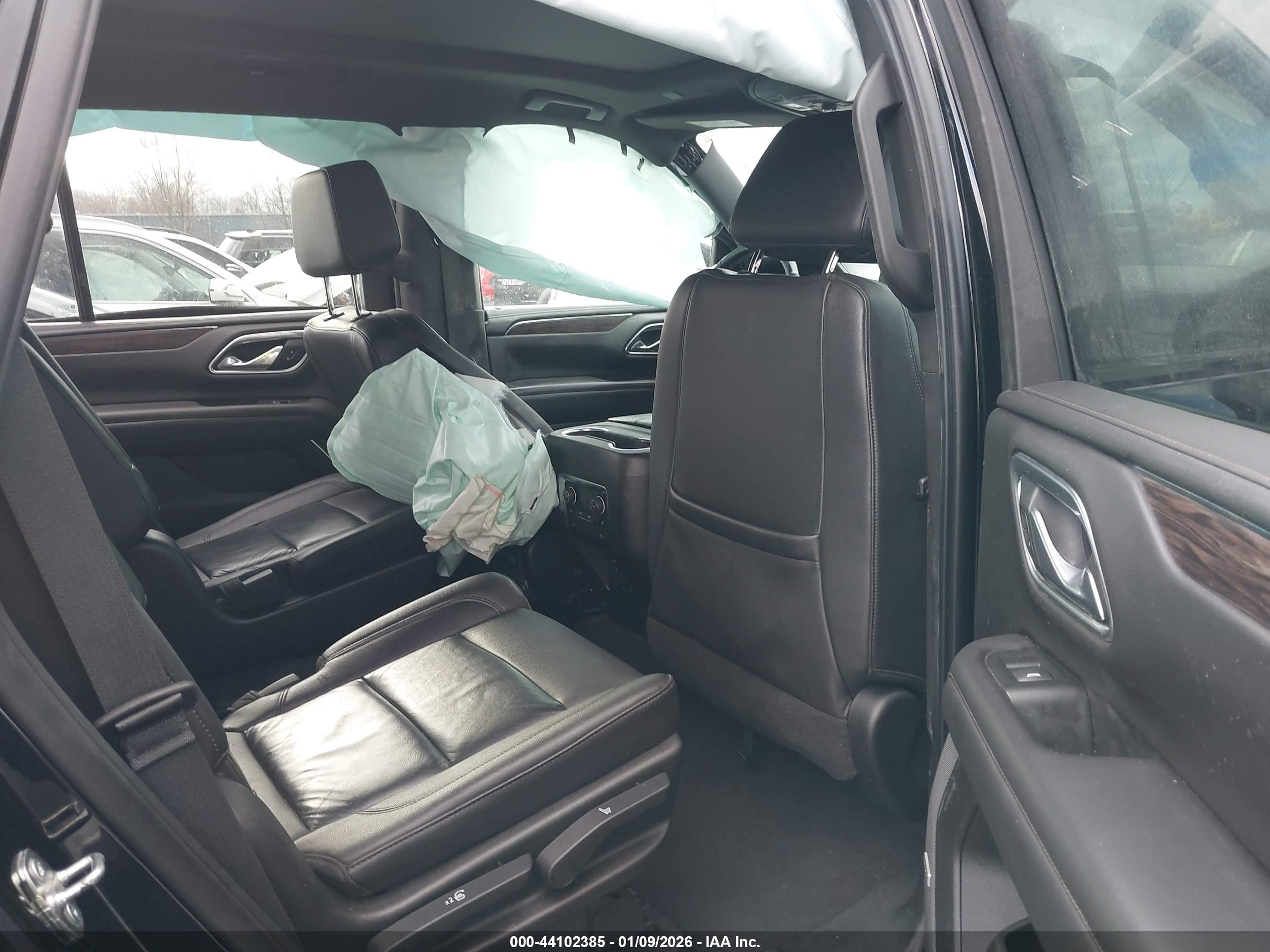 CHEVROLET TAHOE image 8