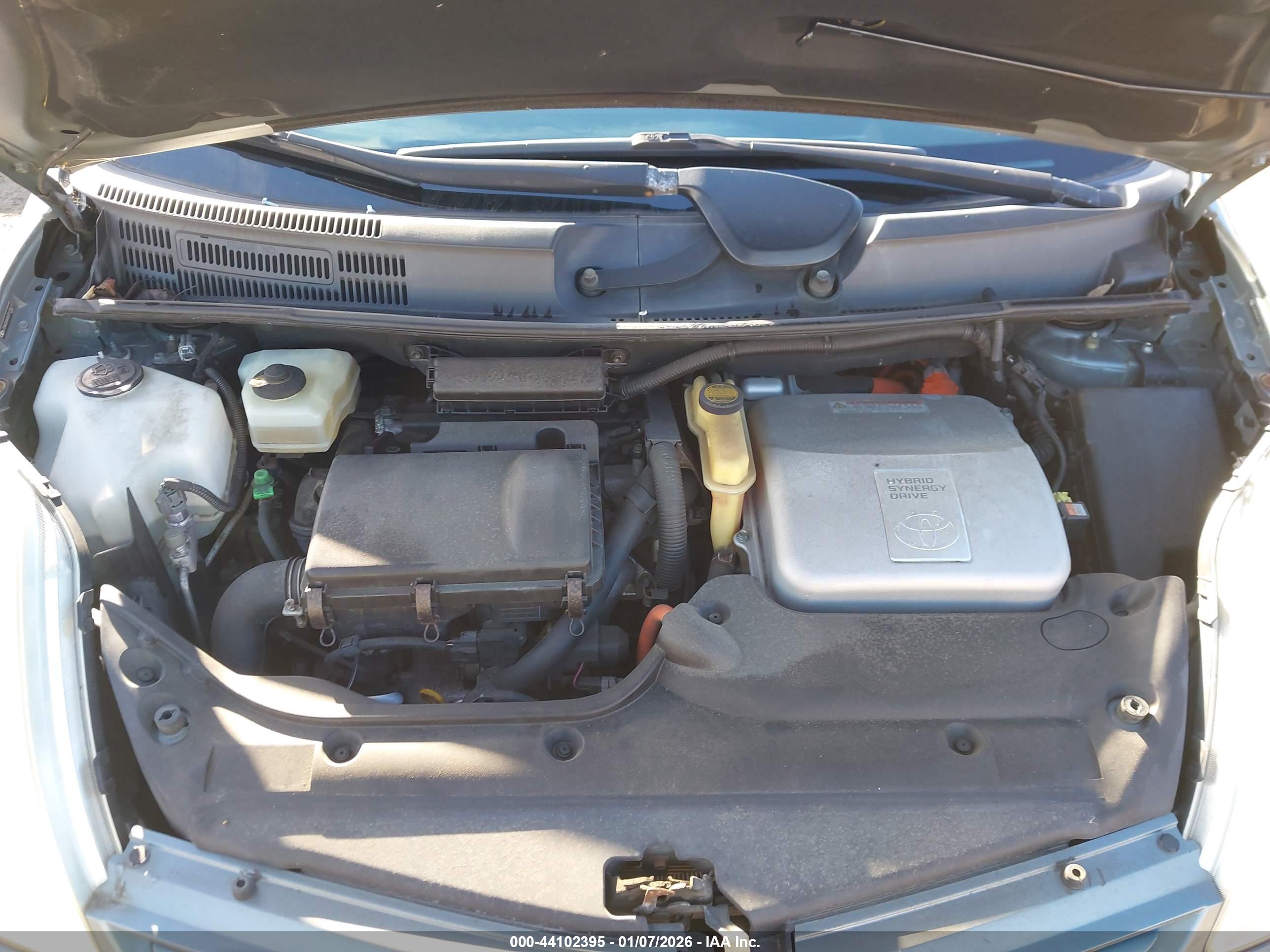 TOYOTA PRIUS image 10