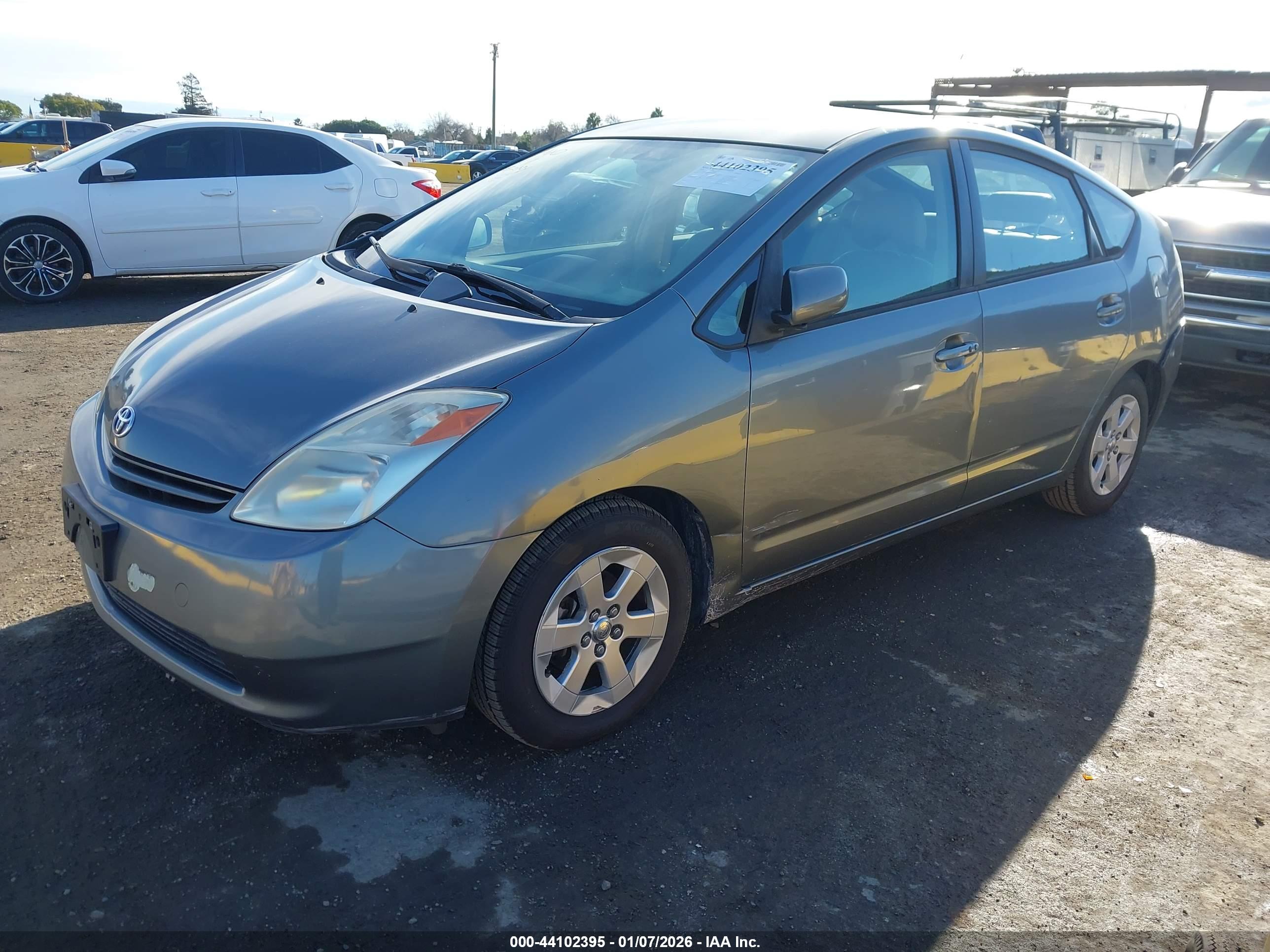TOYOTA PRIUS image 2