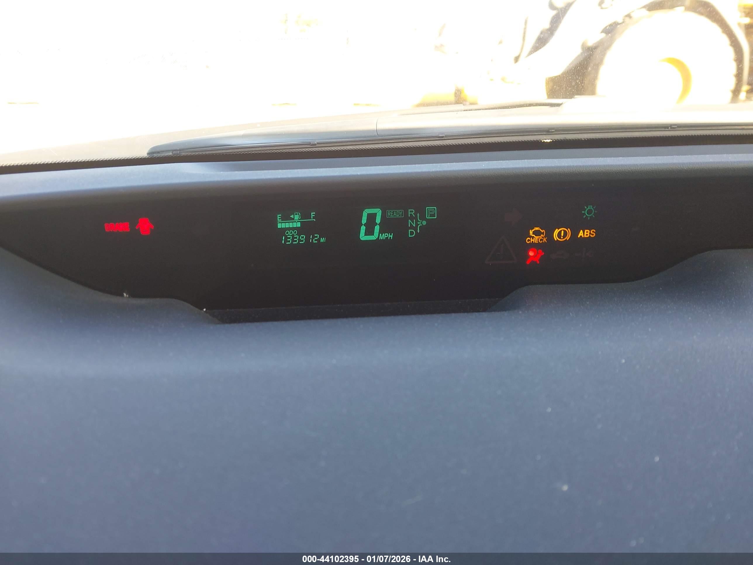 TOYOTA PRIUS image 7