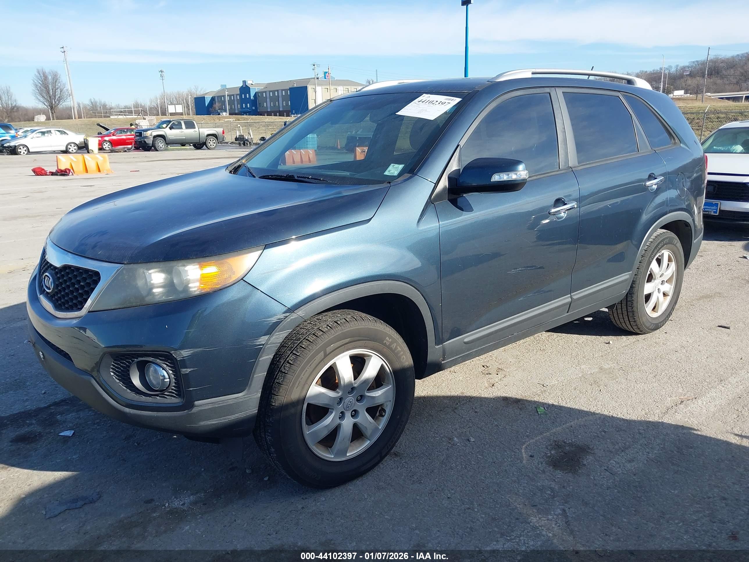 KIA SORENTO image 2