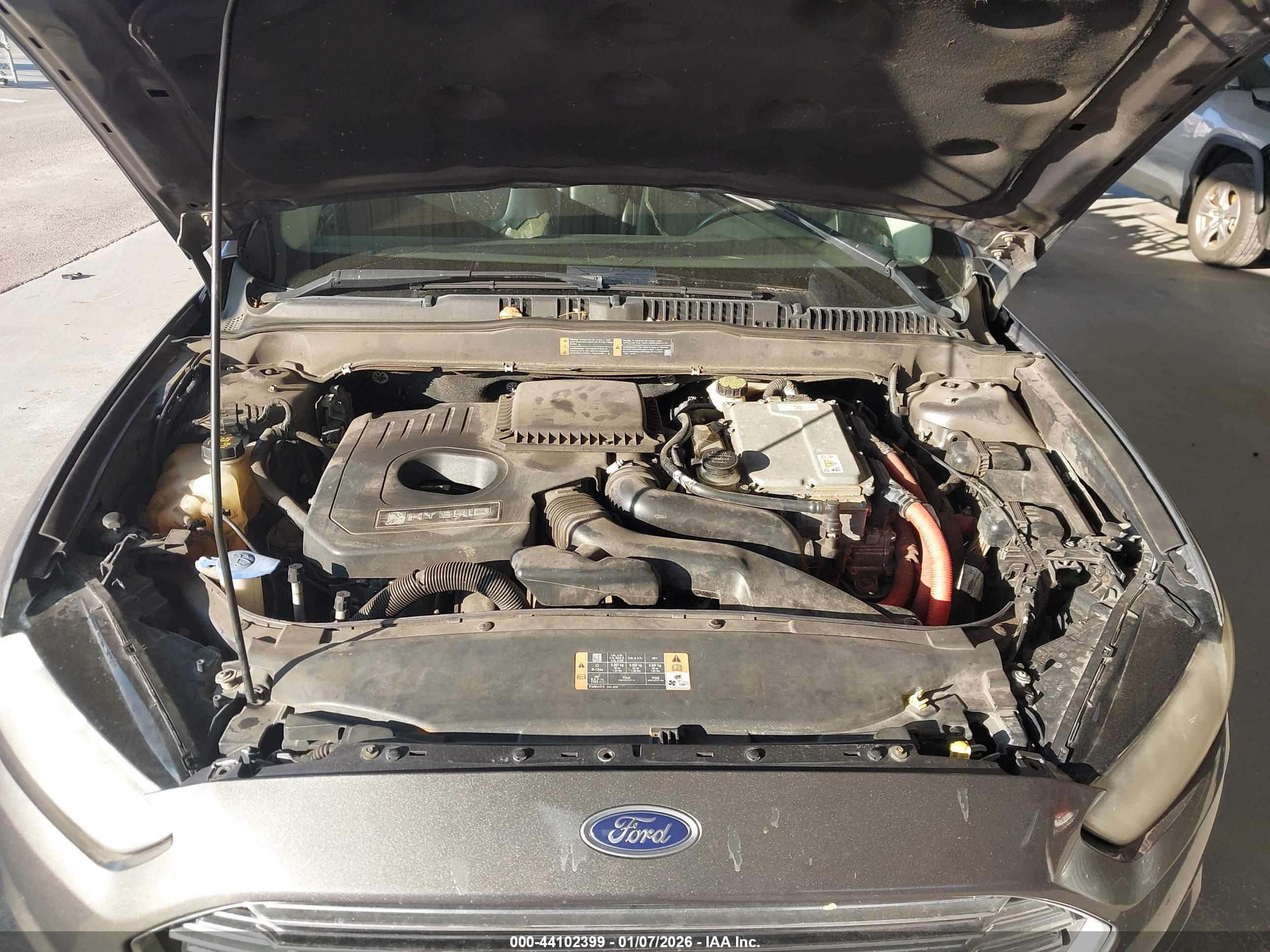 FORD FUSION image 10