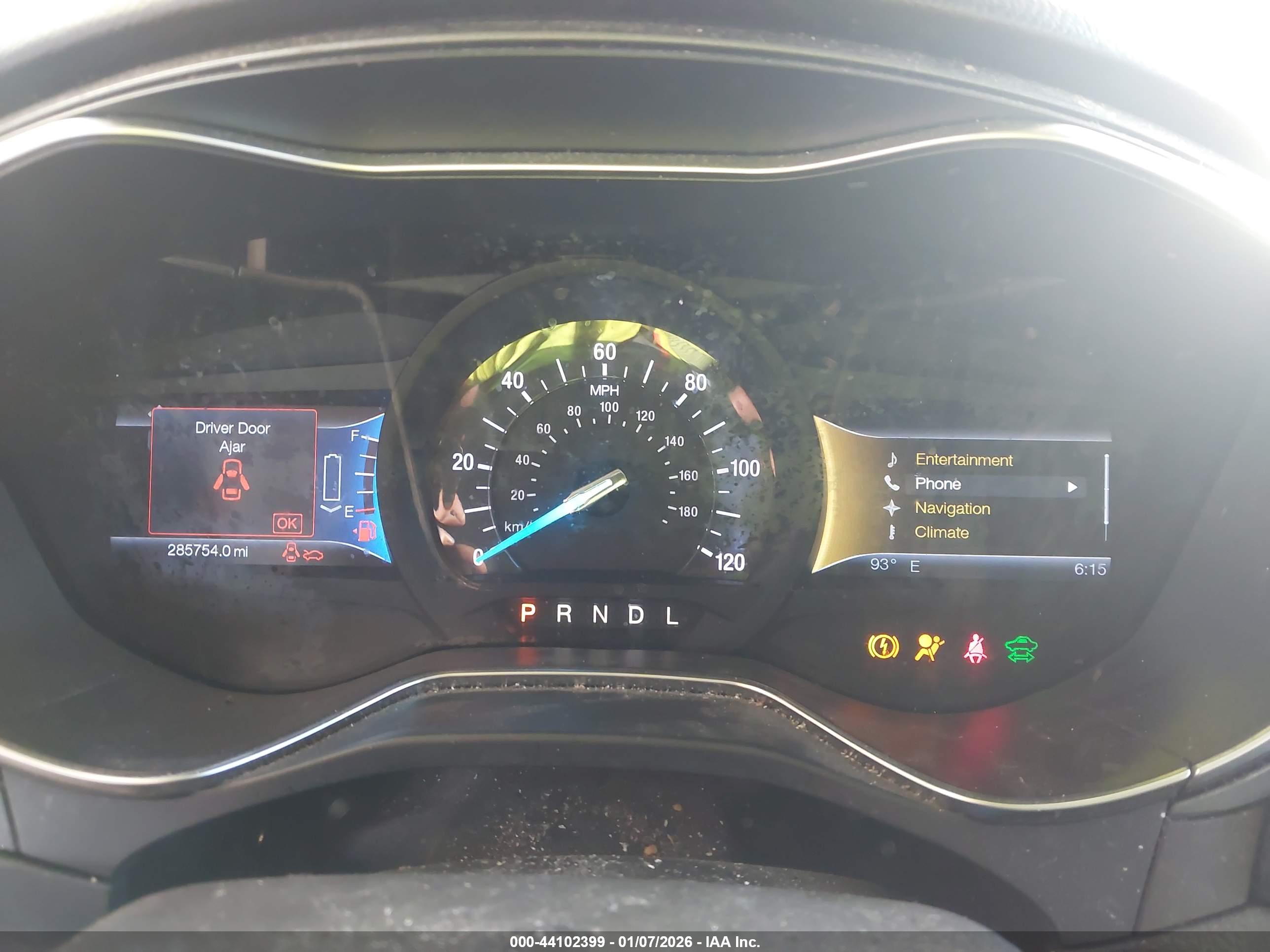 FORD FUSION image 7