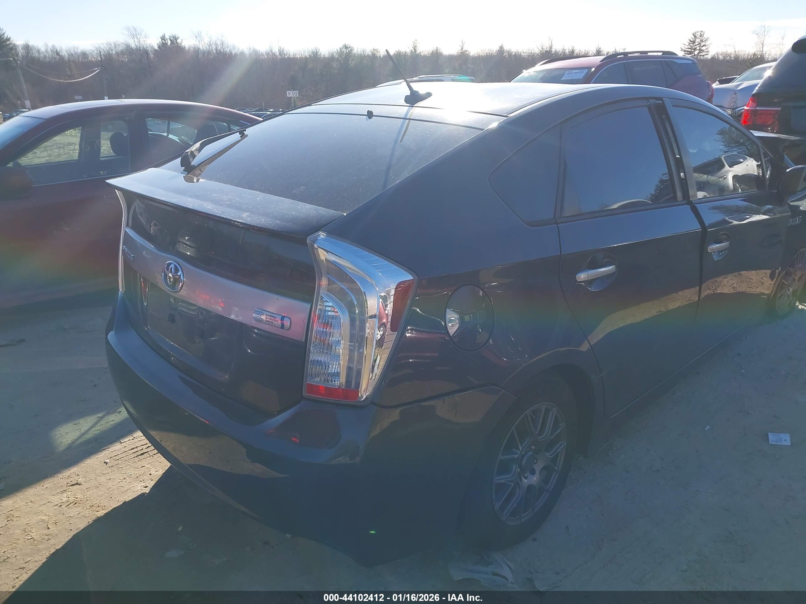 TOYOTA PRIUS image 4