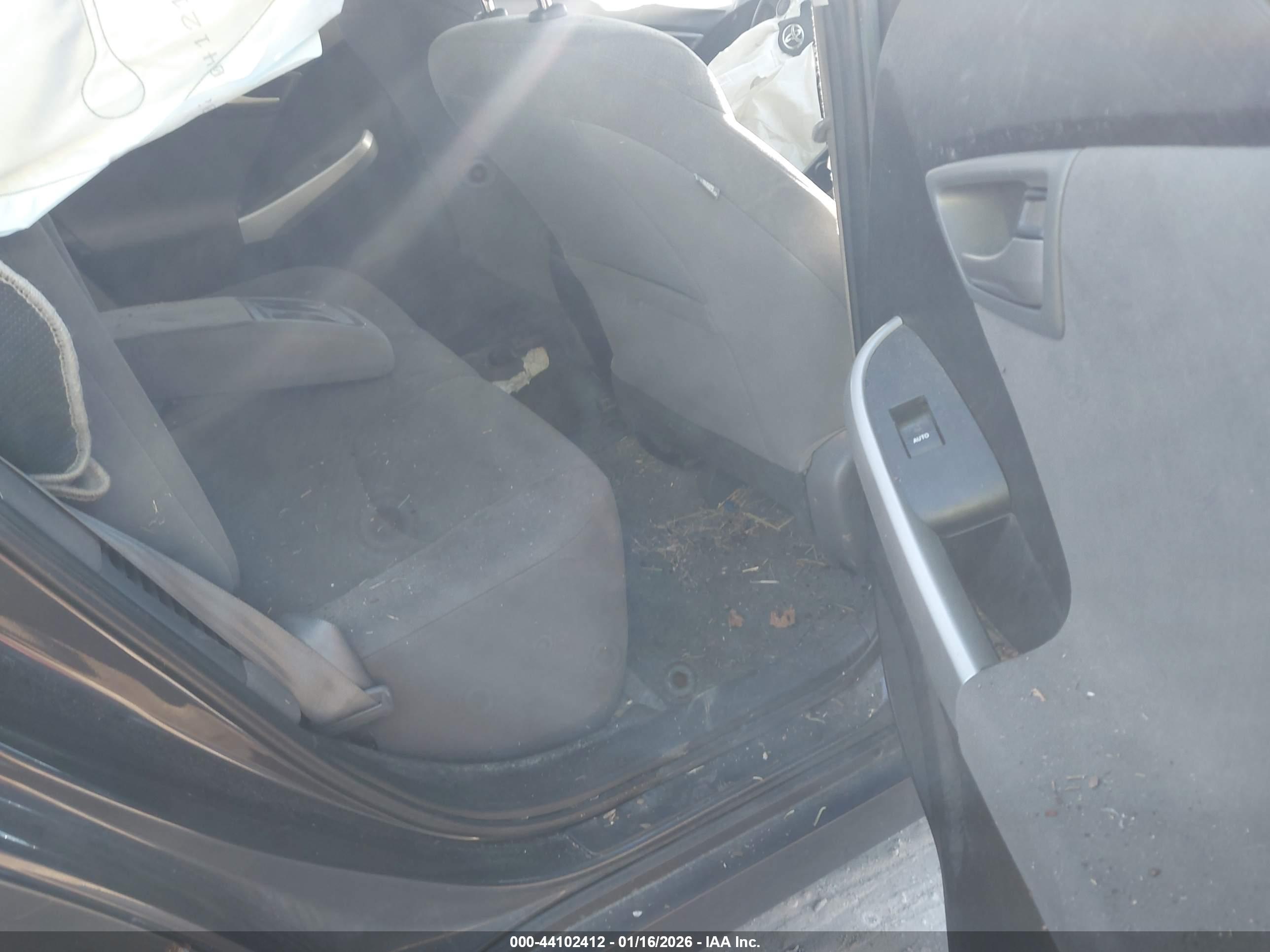TOYOTA PRIUS image 8