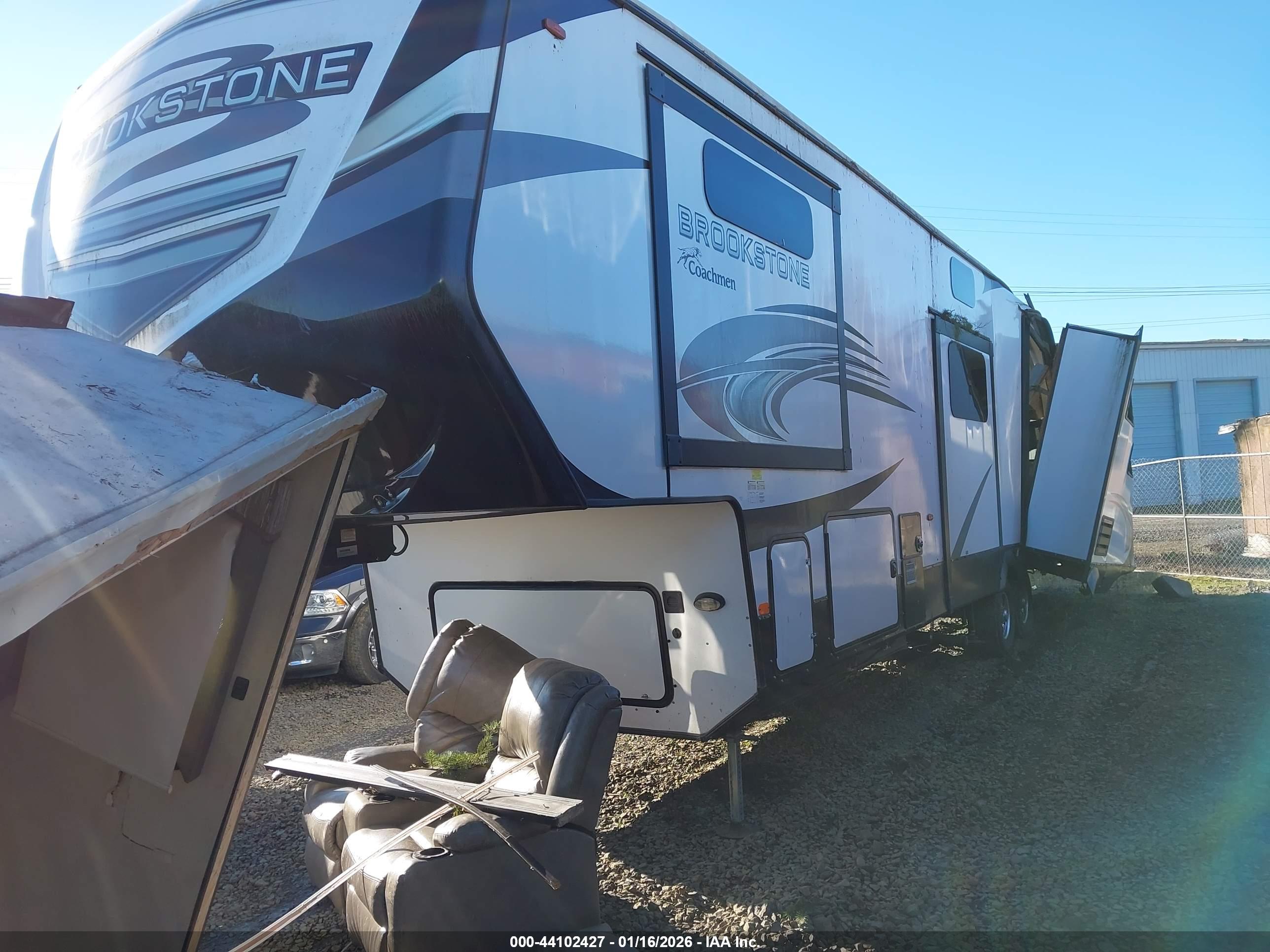 COACHMEN BROOKSTONE image 2