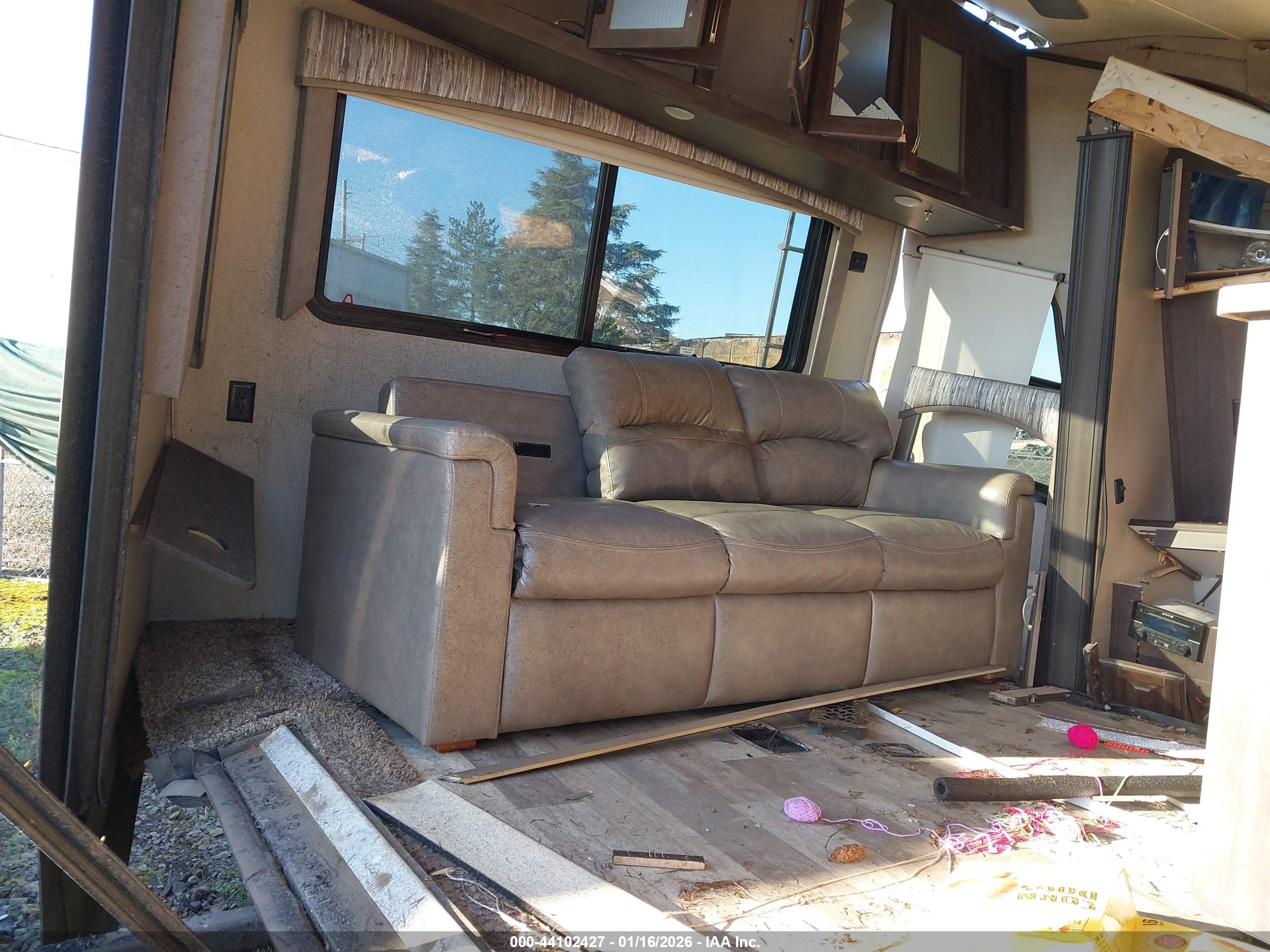 COACHMEN BROOKSTONE image 8
