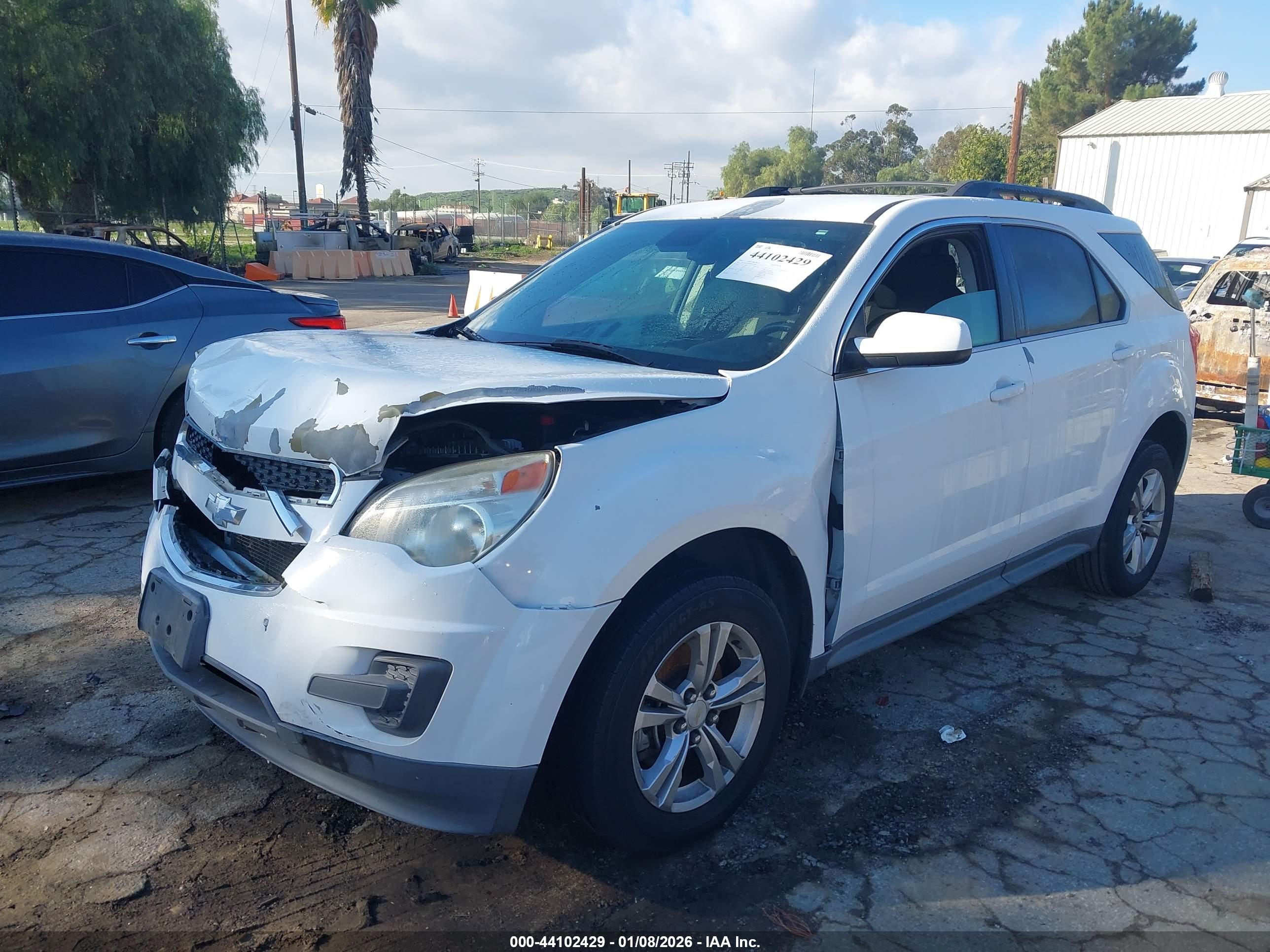 CHEVROLET EQUINOX image 2