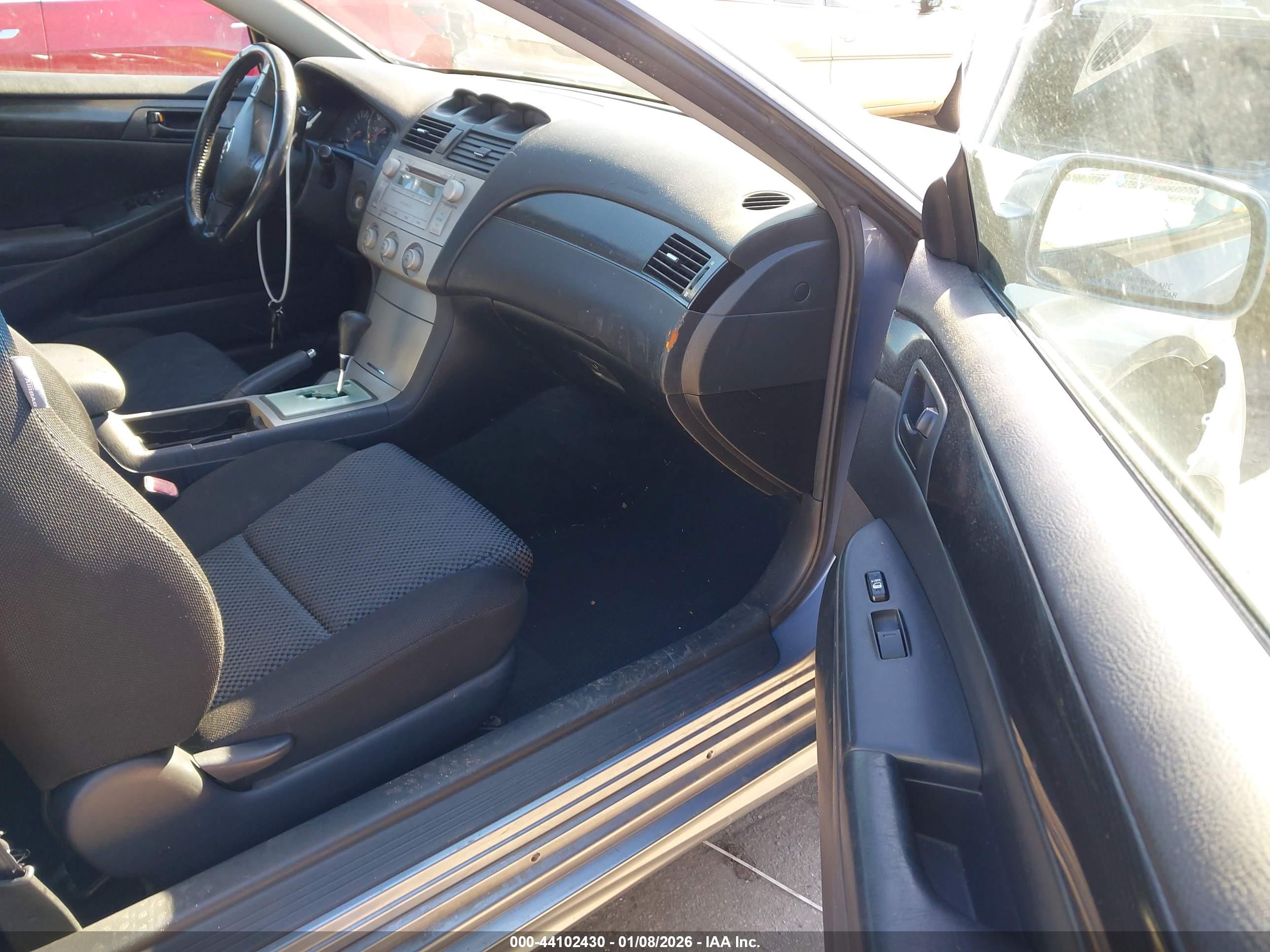 TOYOTA CAMRY image 5