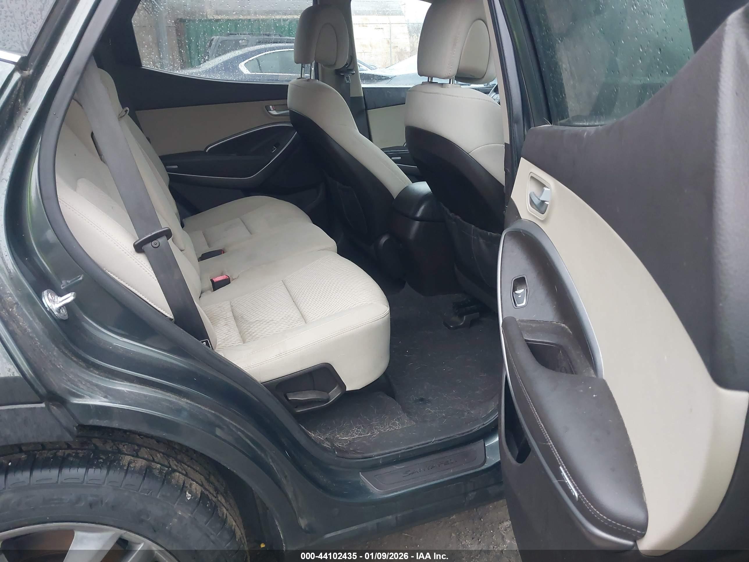 HYUNDAI SANTA image 8