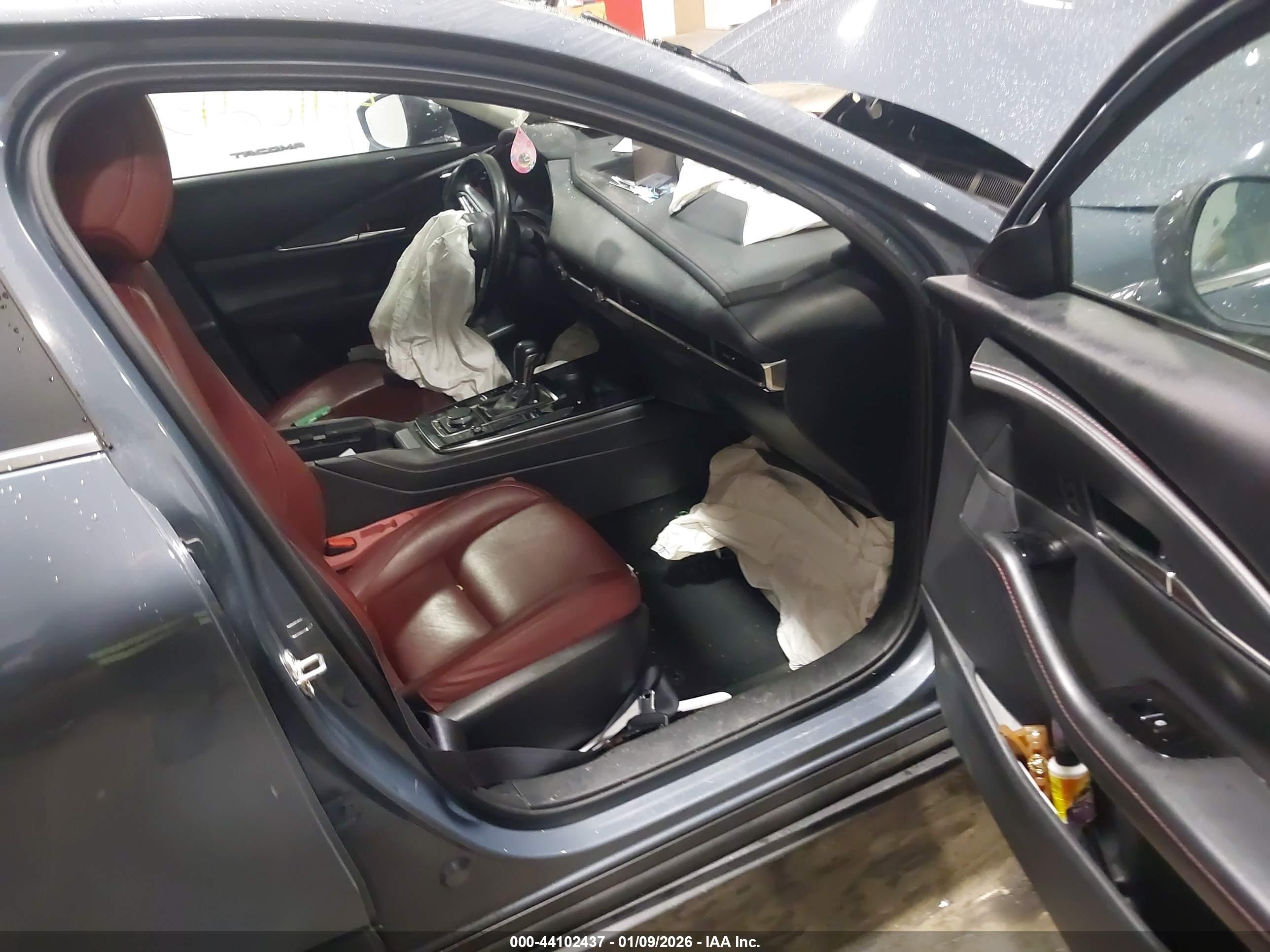 MAZDA CX-30 image 5
