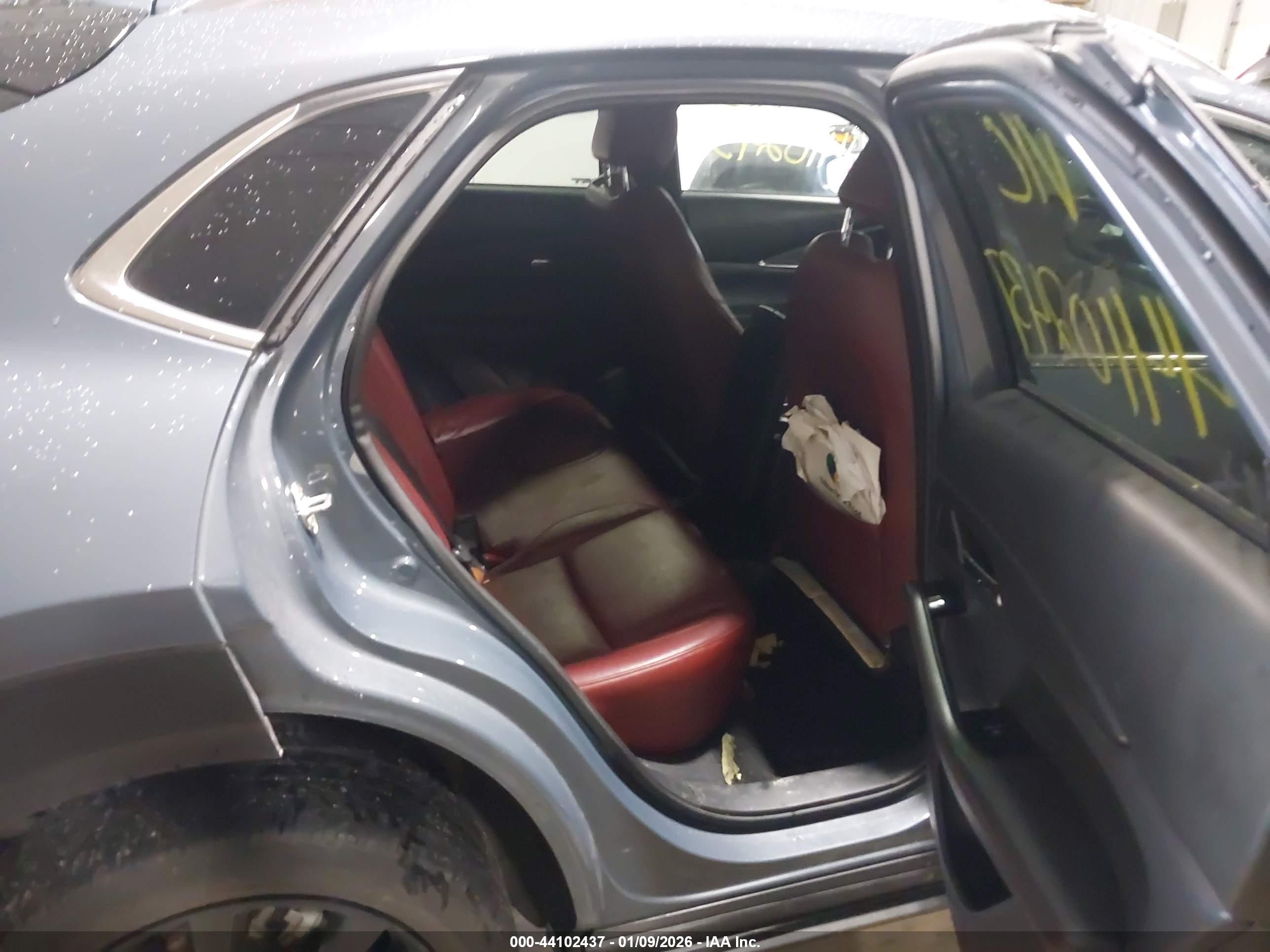 MAZDA CX-30 image 8
