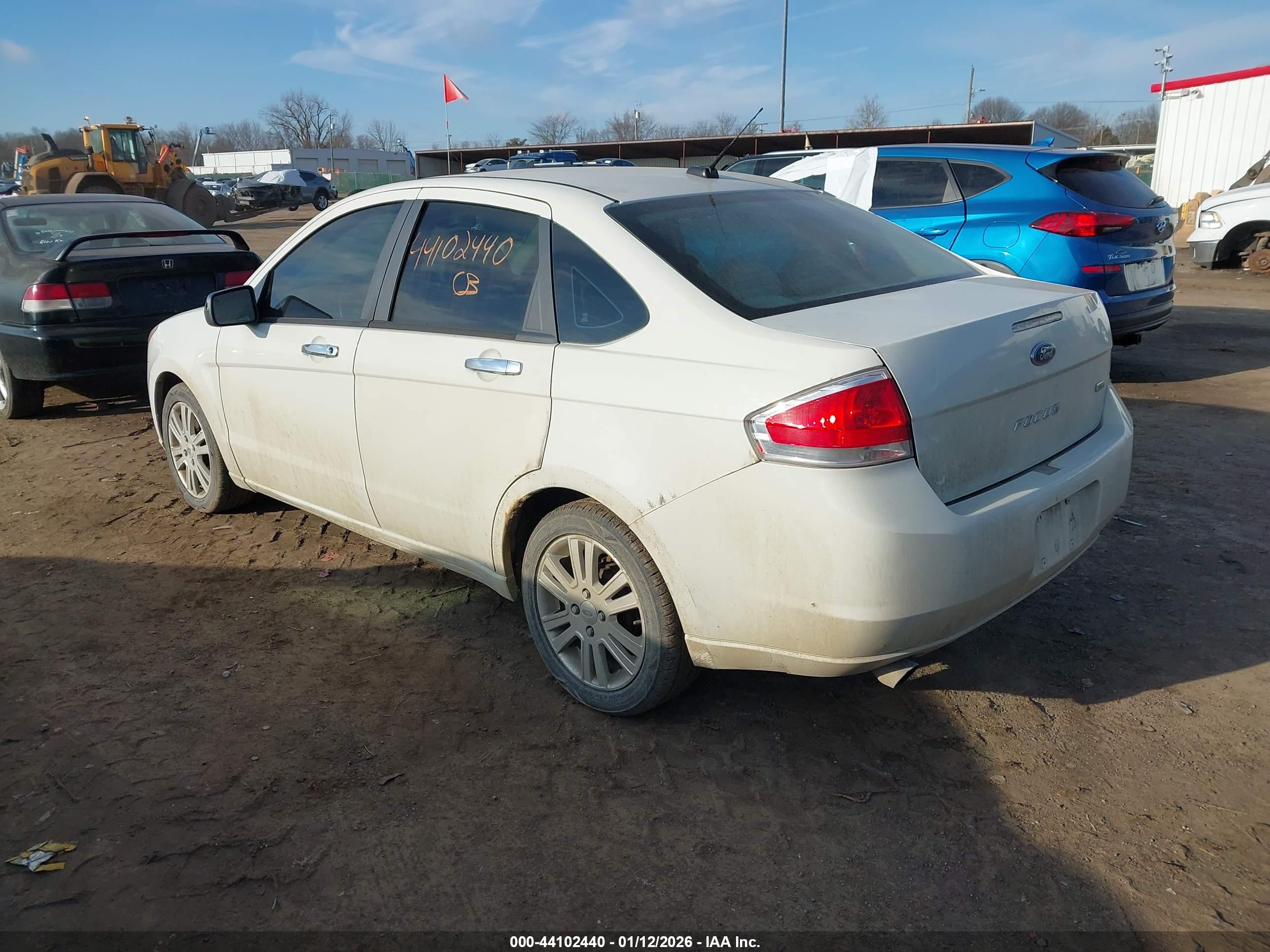 FORD FOCUS image 3
