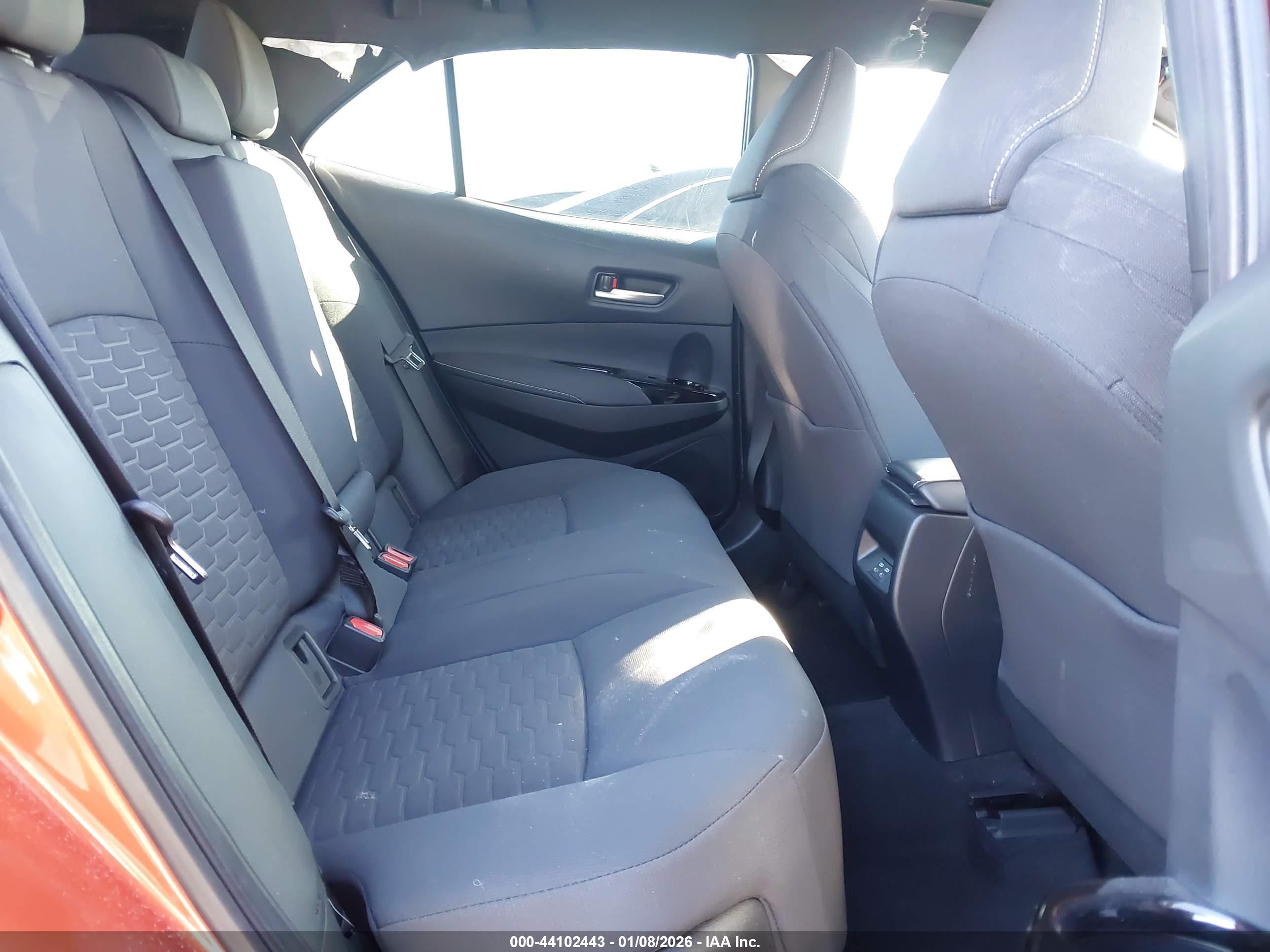 TOYOTA COROLLA image 8