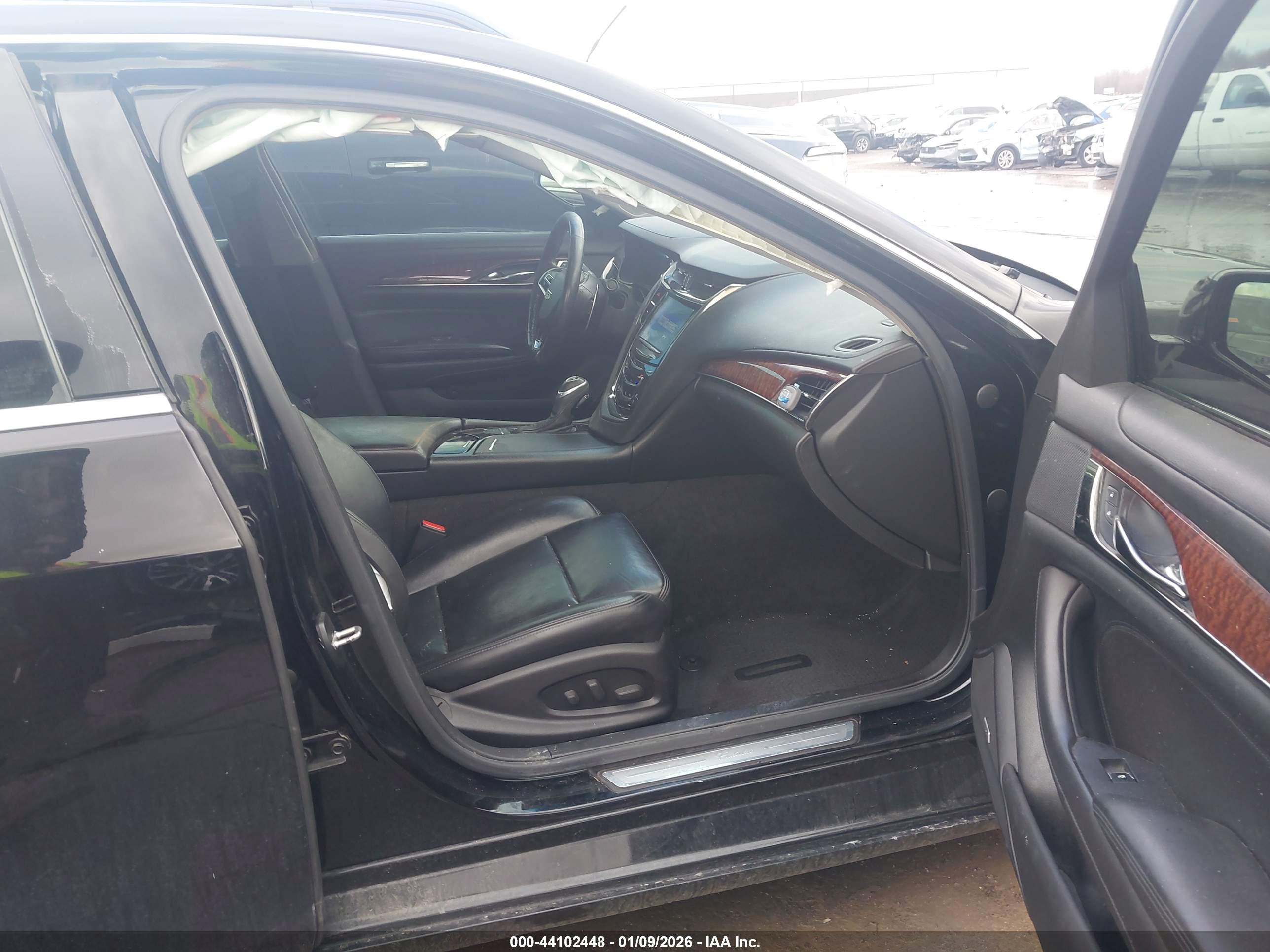 CADILLAC CTS image 5