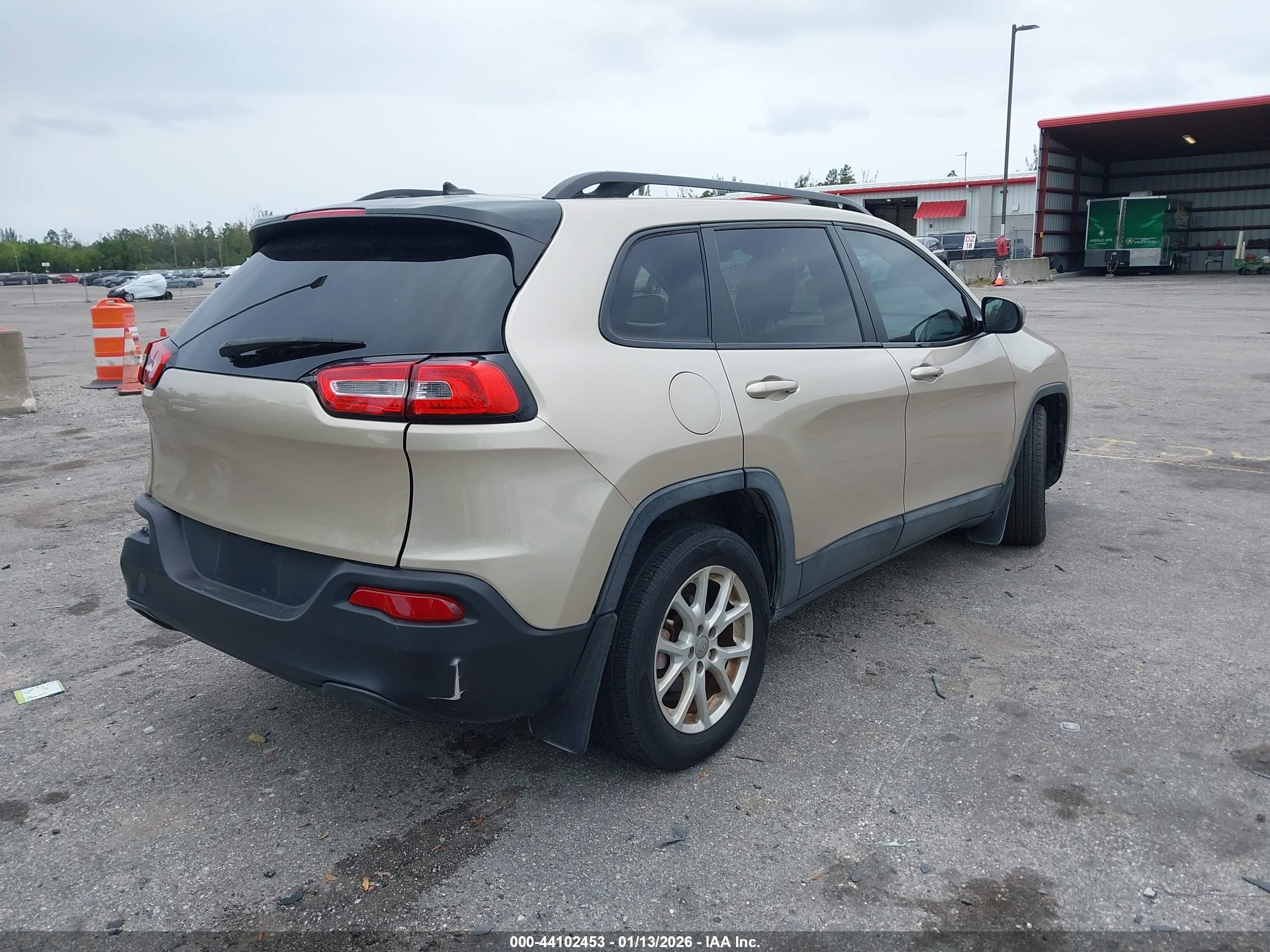 JEEP CHEROKEE image 4