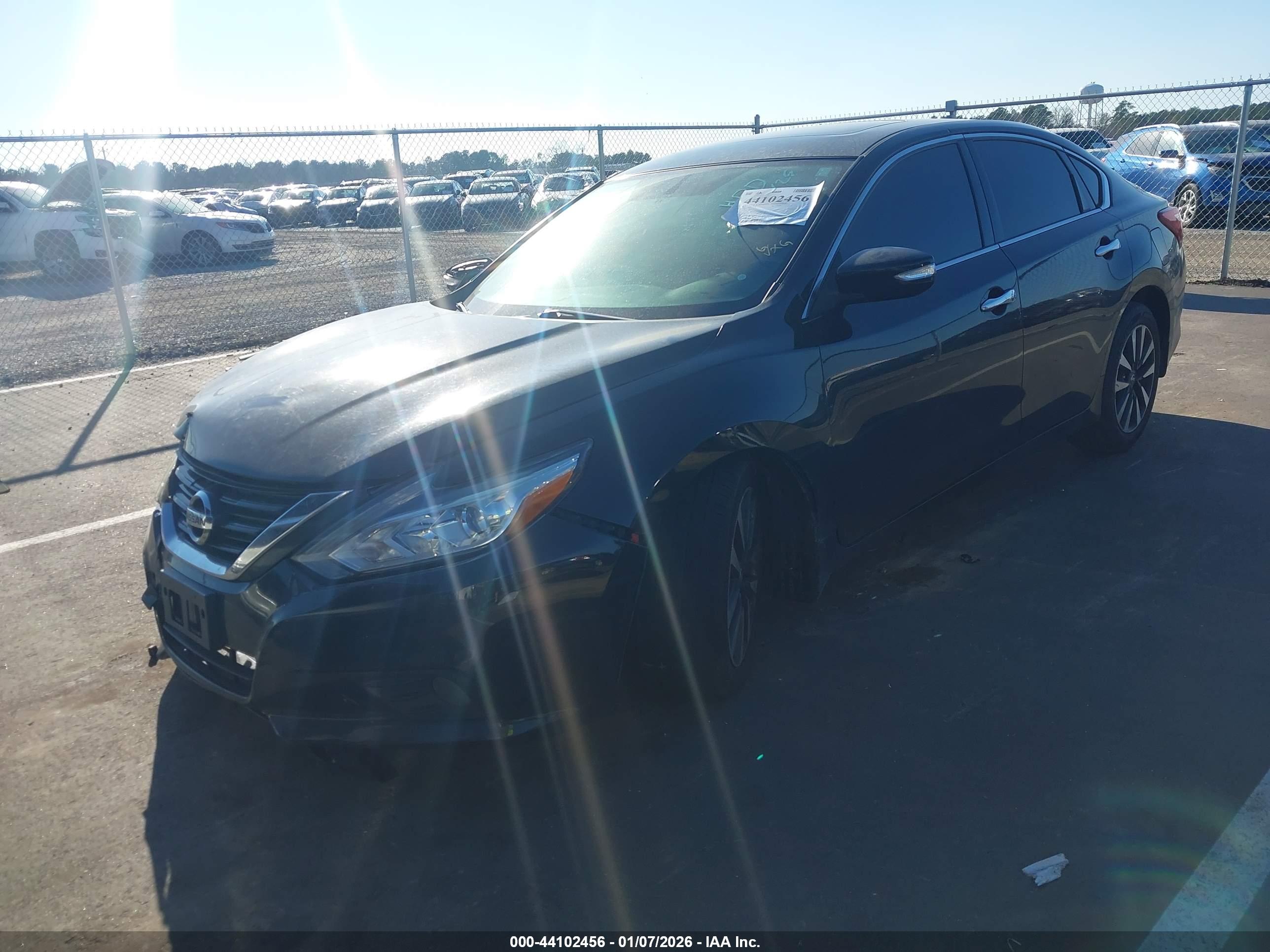 NISSAN ALTIMA image 2