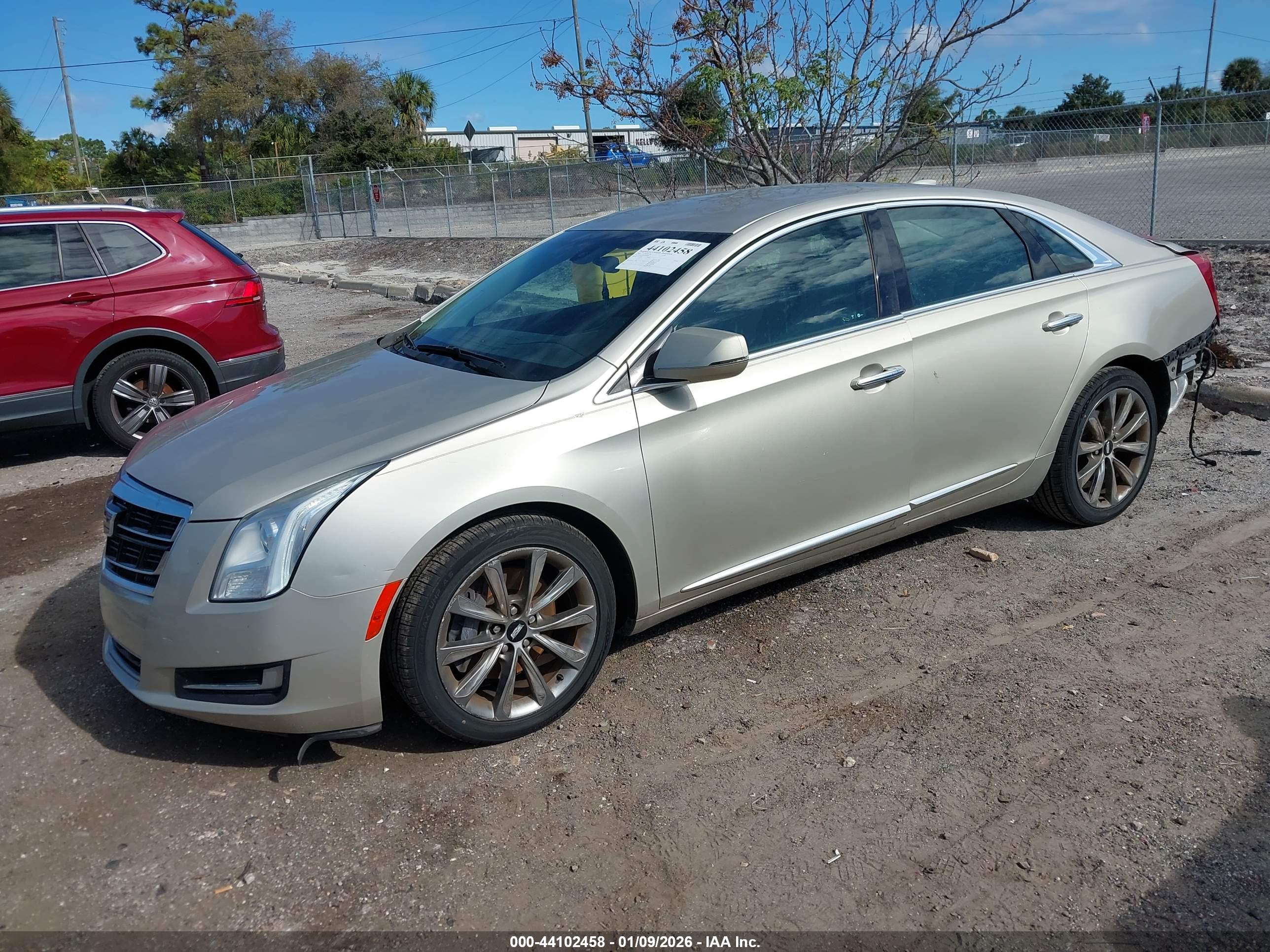 CADILLAC XTS image 2