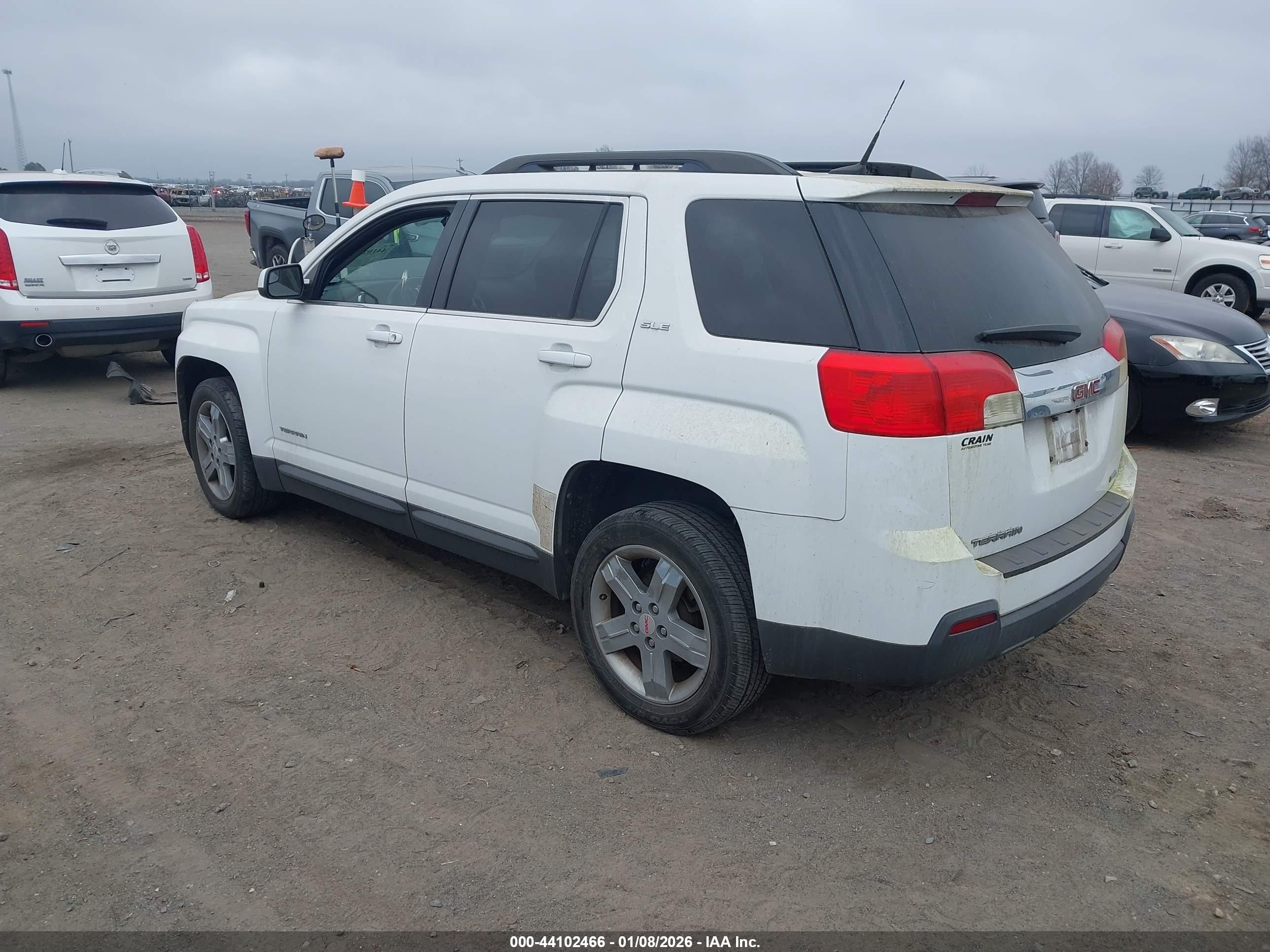 GMC TERRAIN image 3