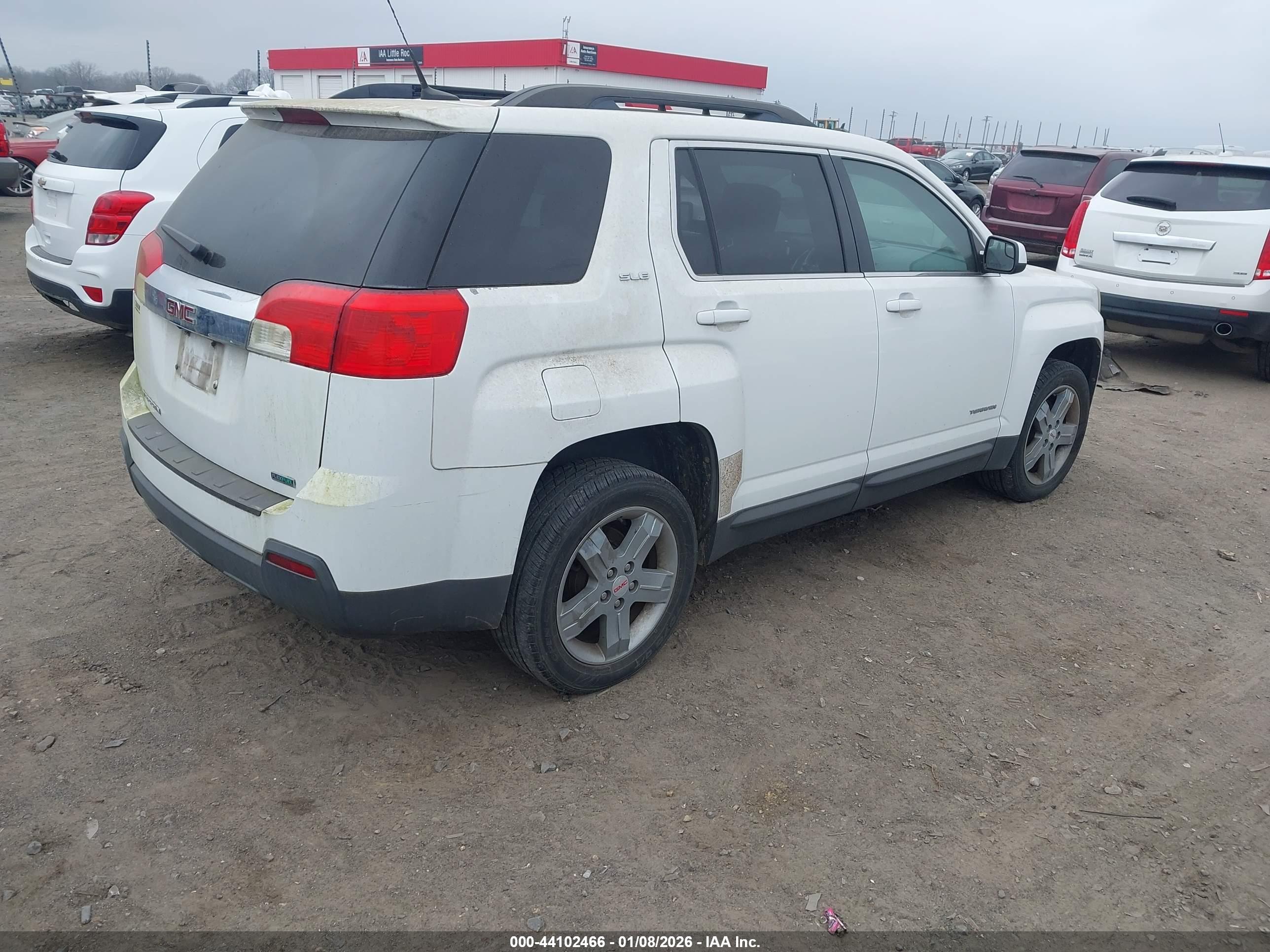 GMC TERRAIN image 4